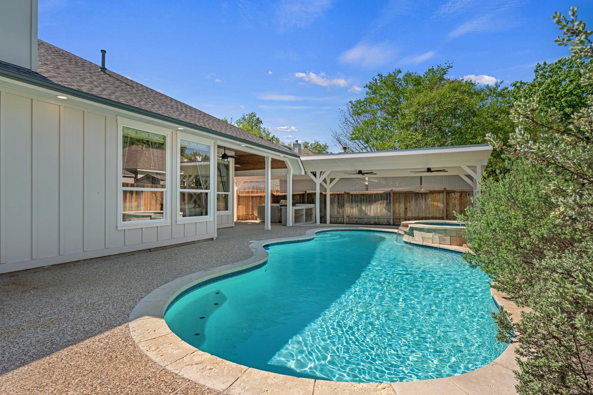 801 Ivy Dr, Pflugerville, TX 78660