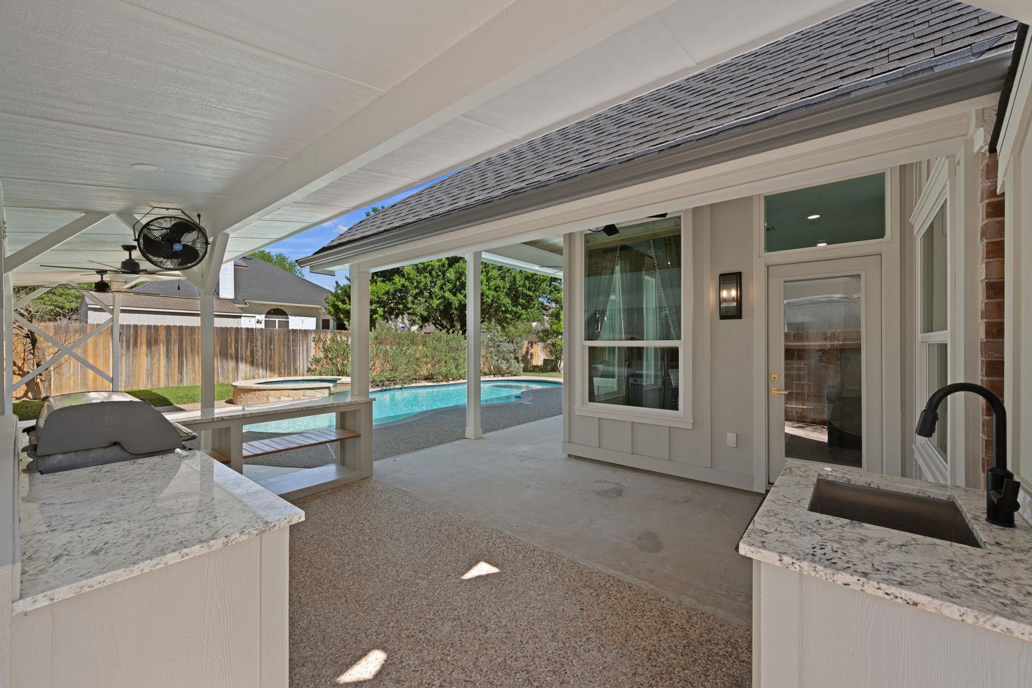 801 Ivy Dr, Pflugerville, TX 78660