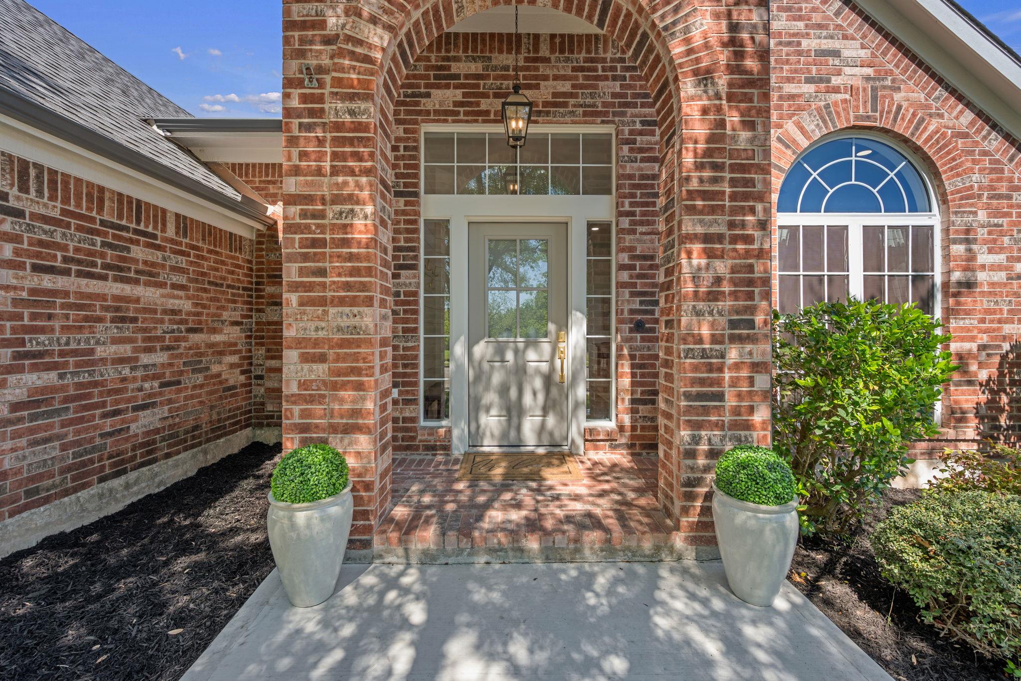 801 Ivy Dr, Pflugerville, TX 78660