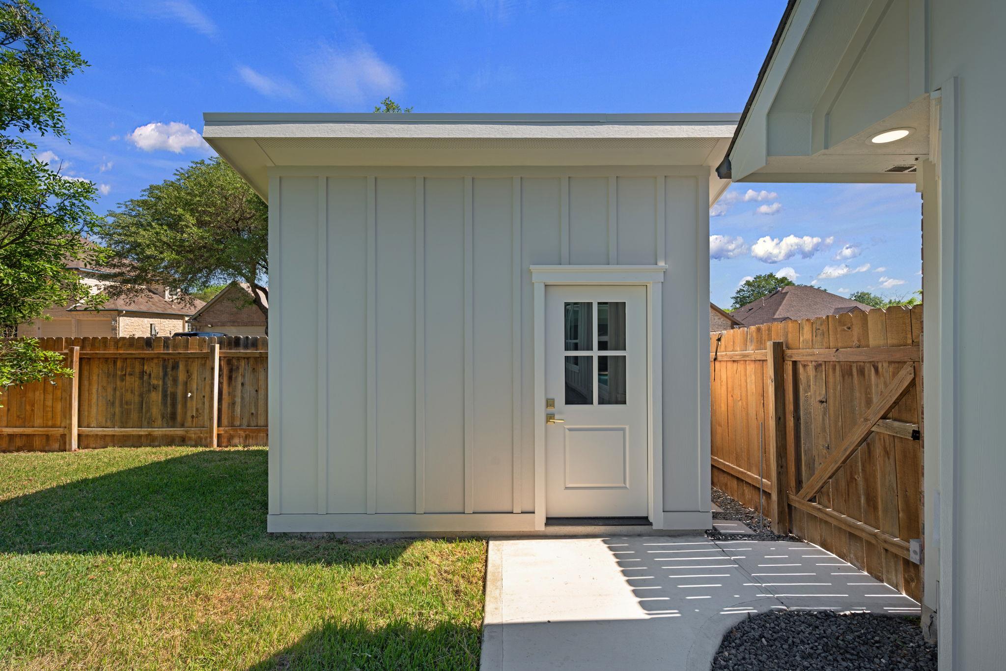 801 Ivy Dr, Pflugerville, TX 78660