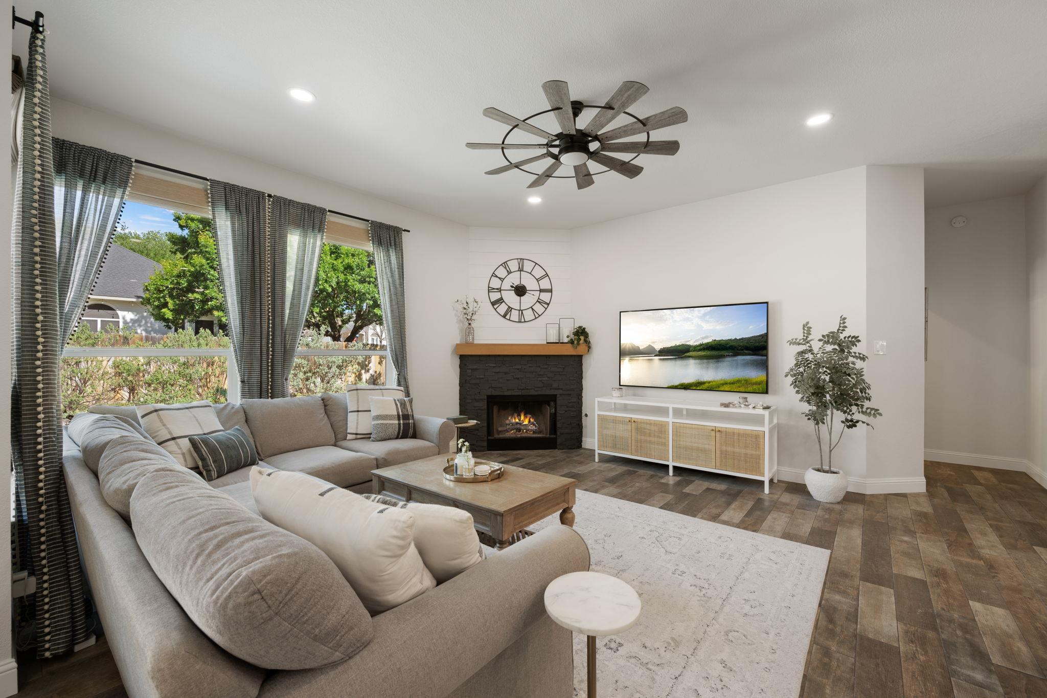 801 Ivy Dr, Pflugerville, TX 78660