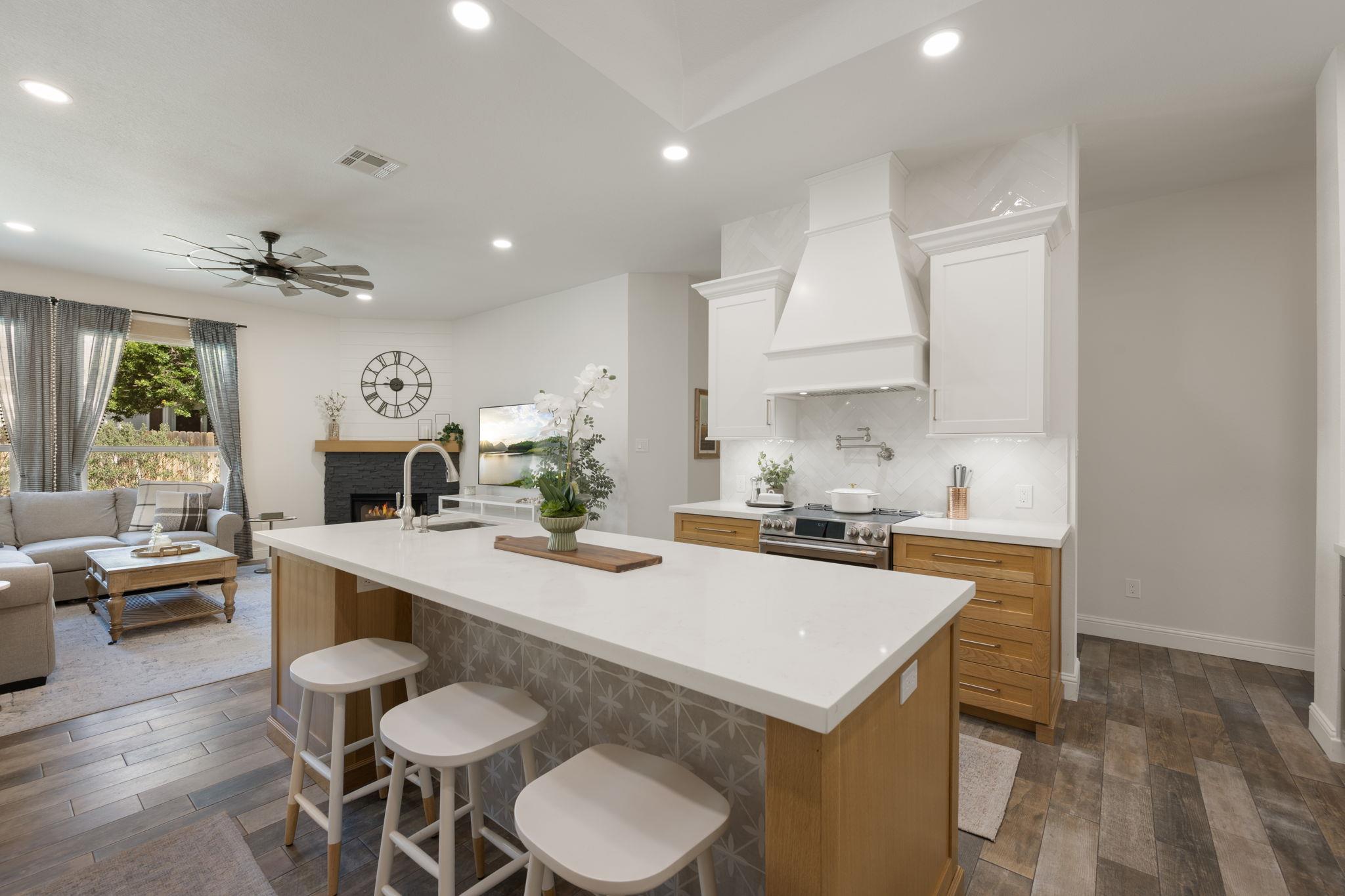 801 Ivy Dr, Pflugerville, TX 78660