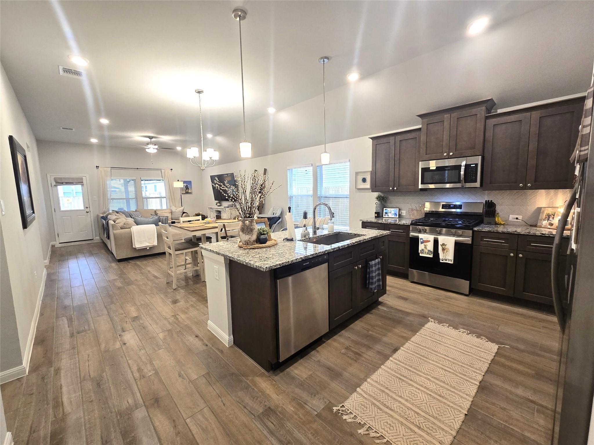 133 Boulder Ridge Trl, Liberty Hill, TX 78642