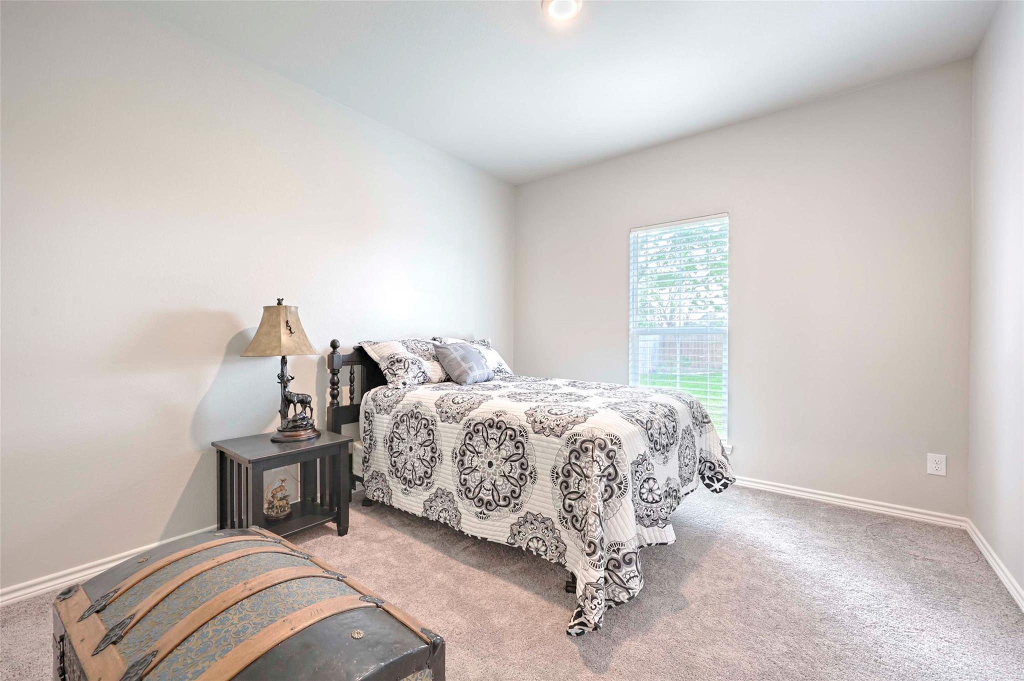 206 E Hinton Rd, Weimar, TX 78962