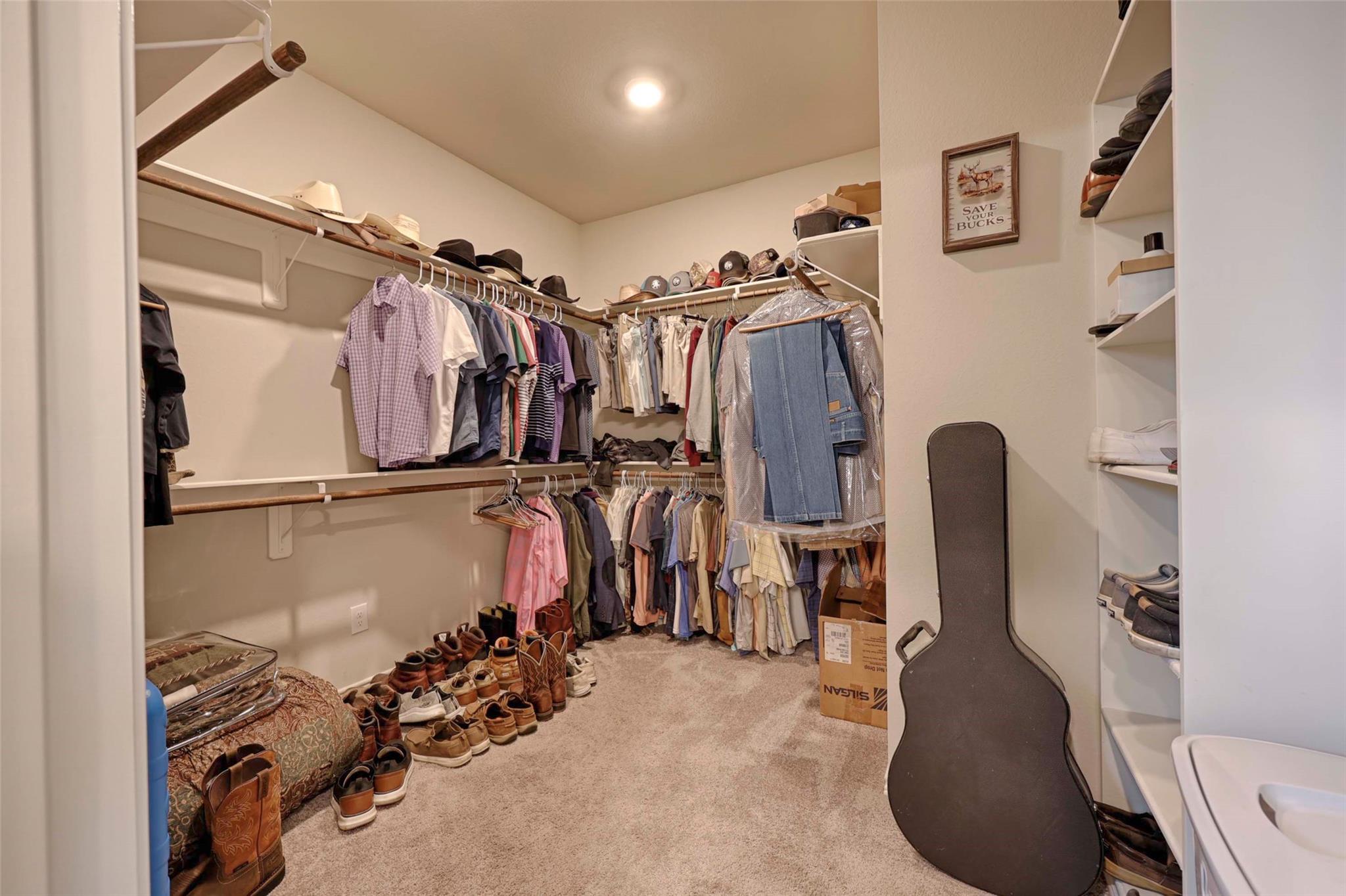 206 E Hinton Rd, Weimar, TX 78962