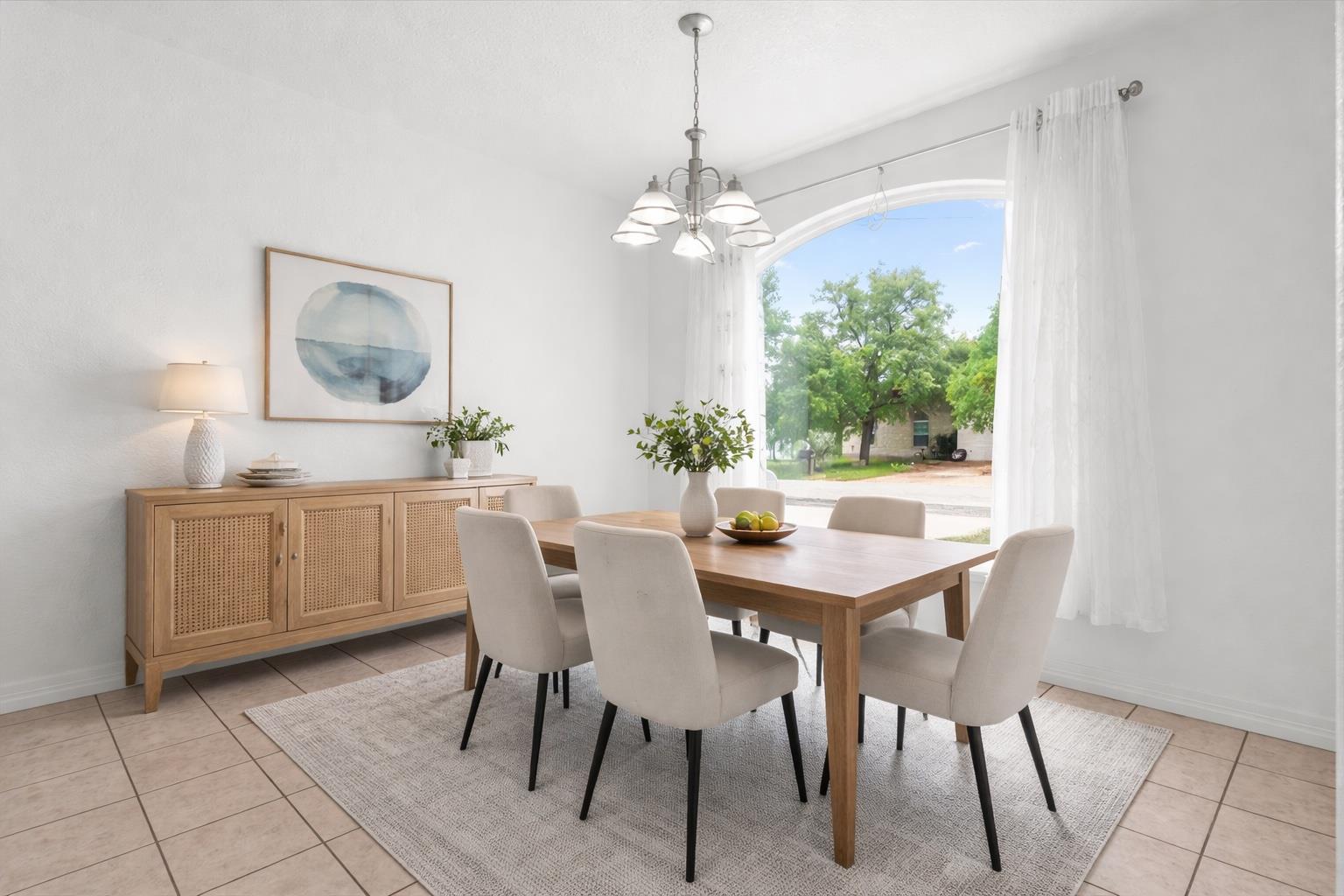 128 W PERSIMMON Dr, Granite Shoals, TX 78654