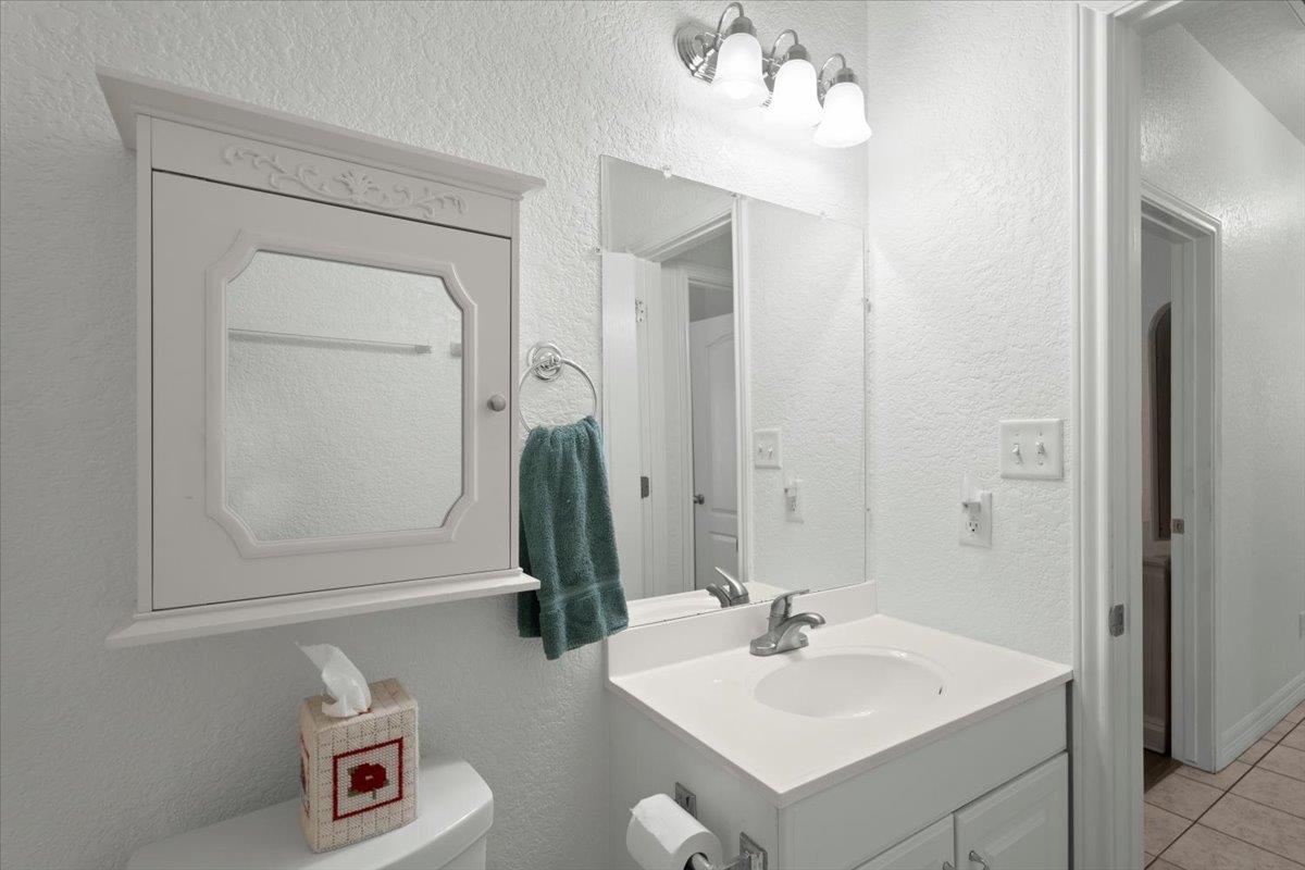 128 W Persimmon Dr, Marble Falls, TX 78654