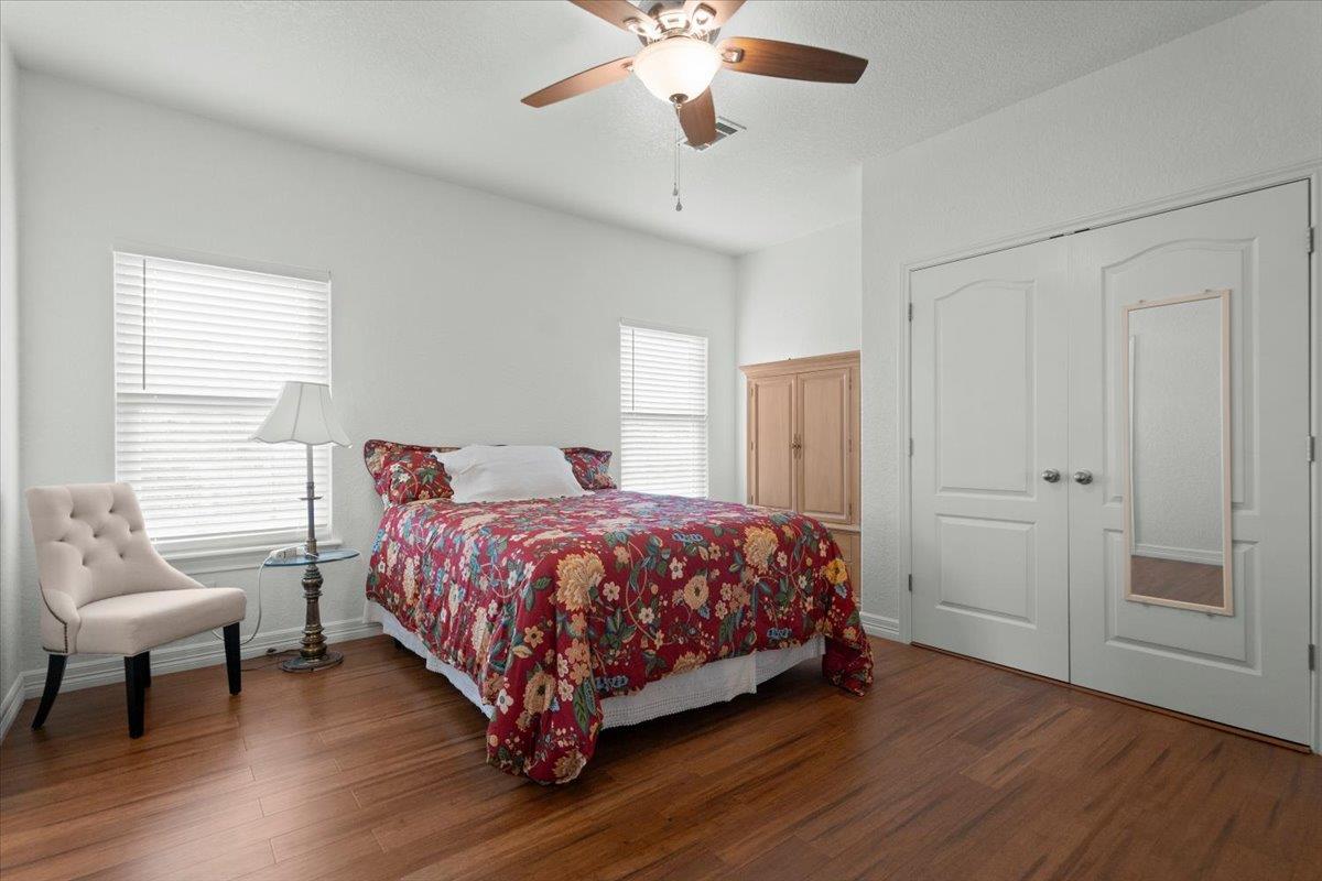 128 W Persimmon Dr, Marble Falls, TX 78654