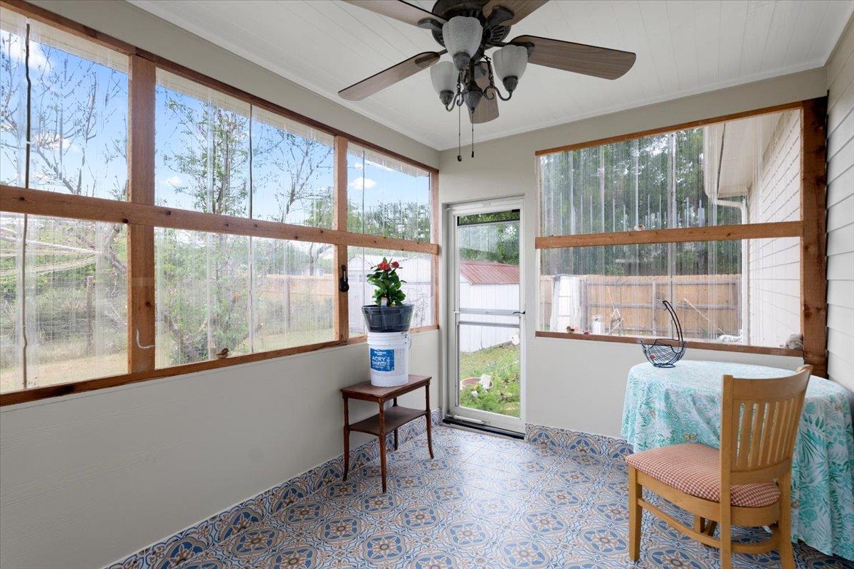 128 W Persimmon Dr, Marble Falls, TX 78654