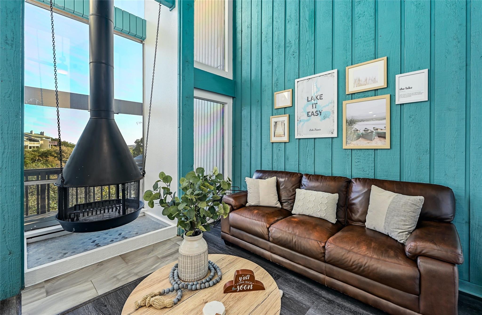 115 Comanche Pt, Point Venture, TX 78645