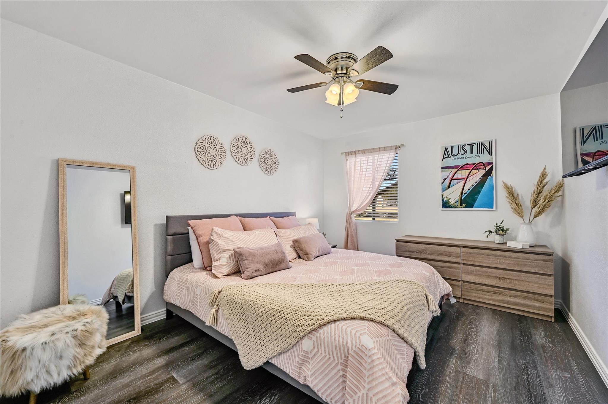 115 Comanche Pt, Point Venture, TX 78645