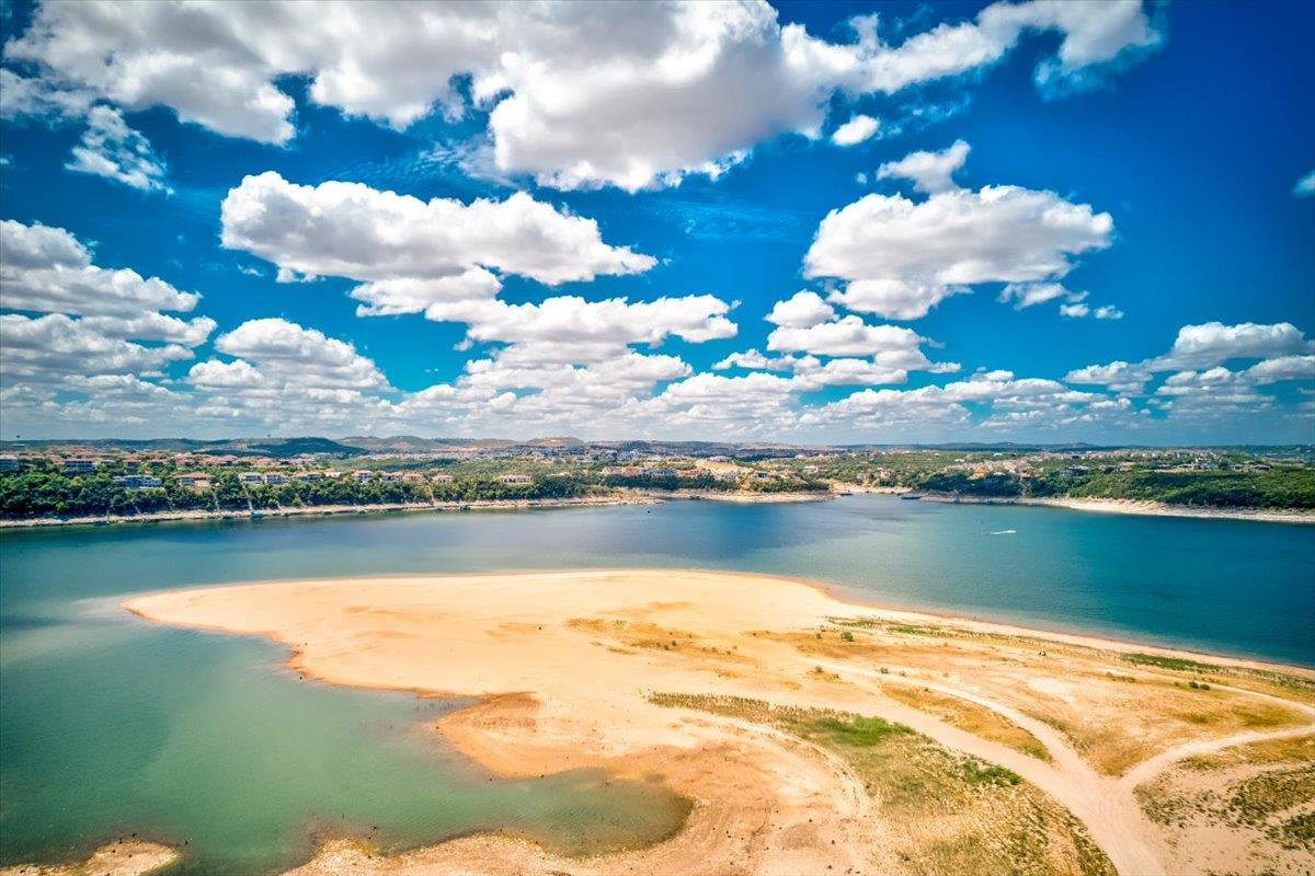 115 Comanche Pt, Point Venture, TX 78645