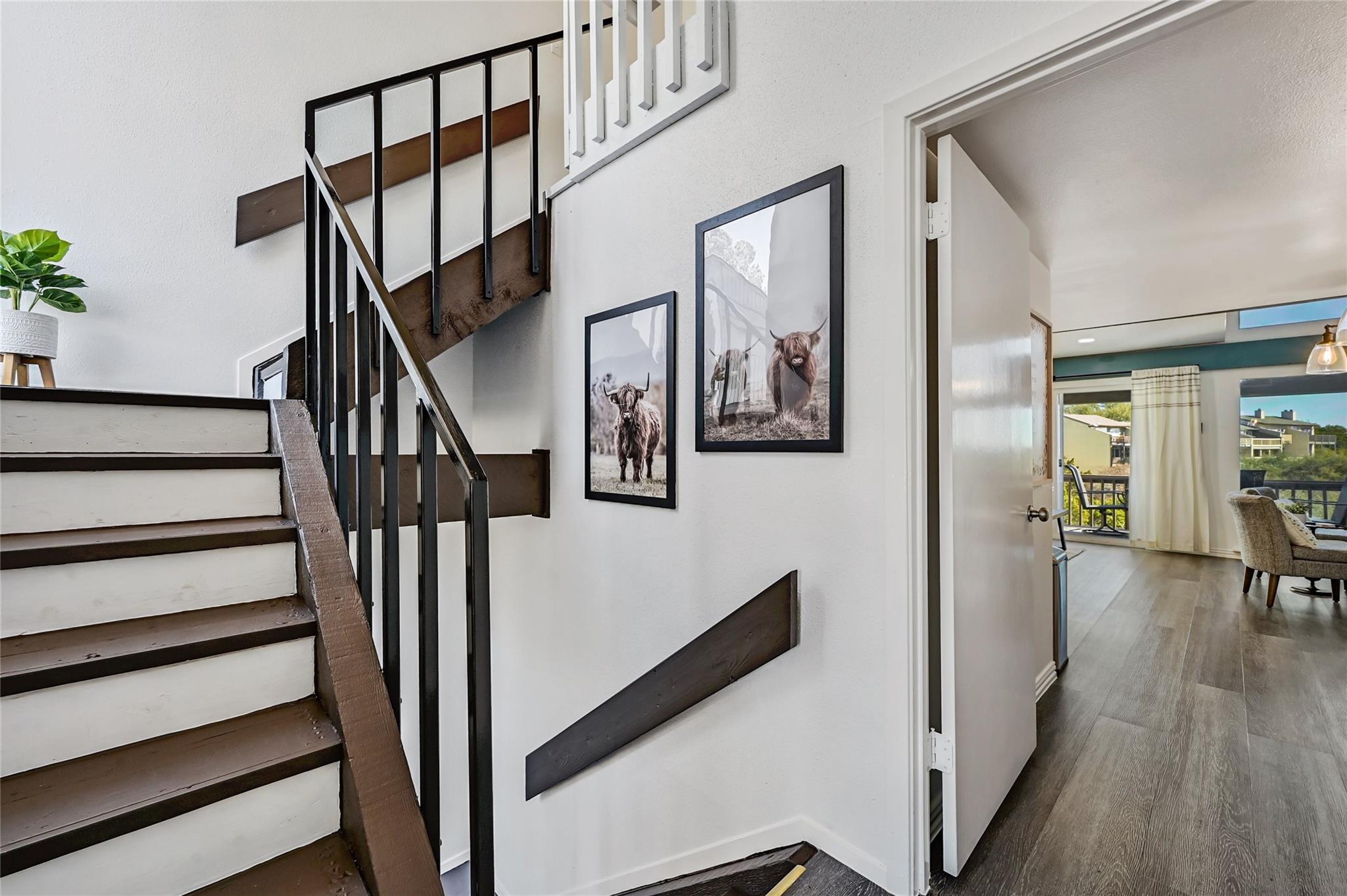 115 Comanche Pt, Point Venture, TX 78645