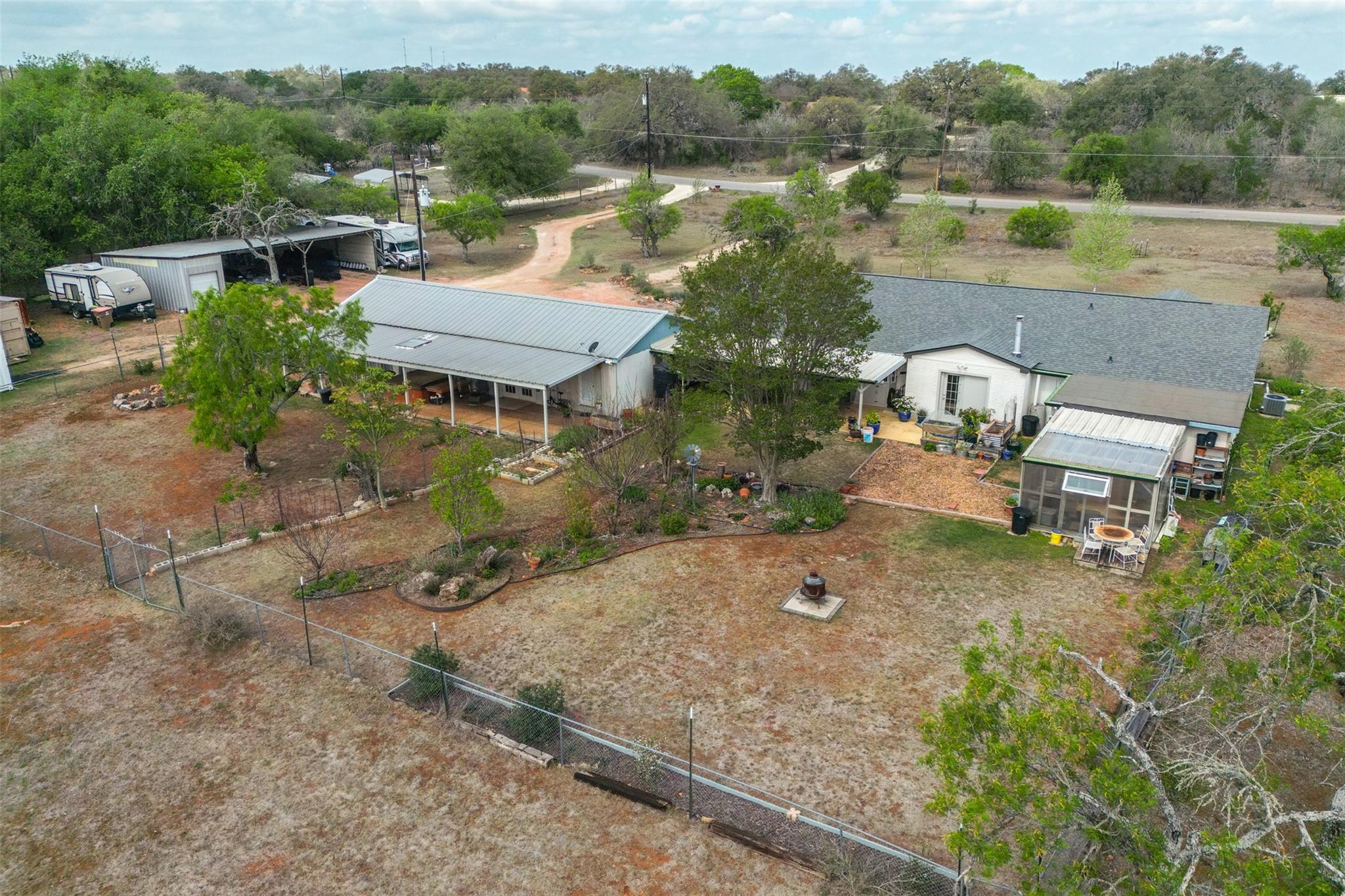 1120 Palomino Ln, San Marcos, TX 78666