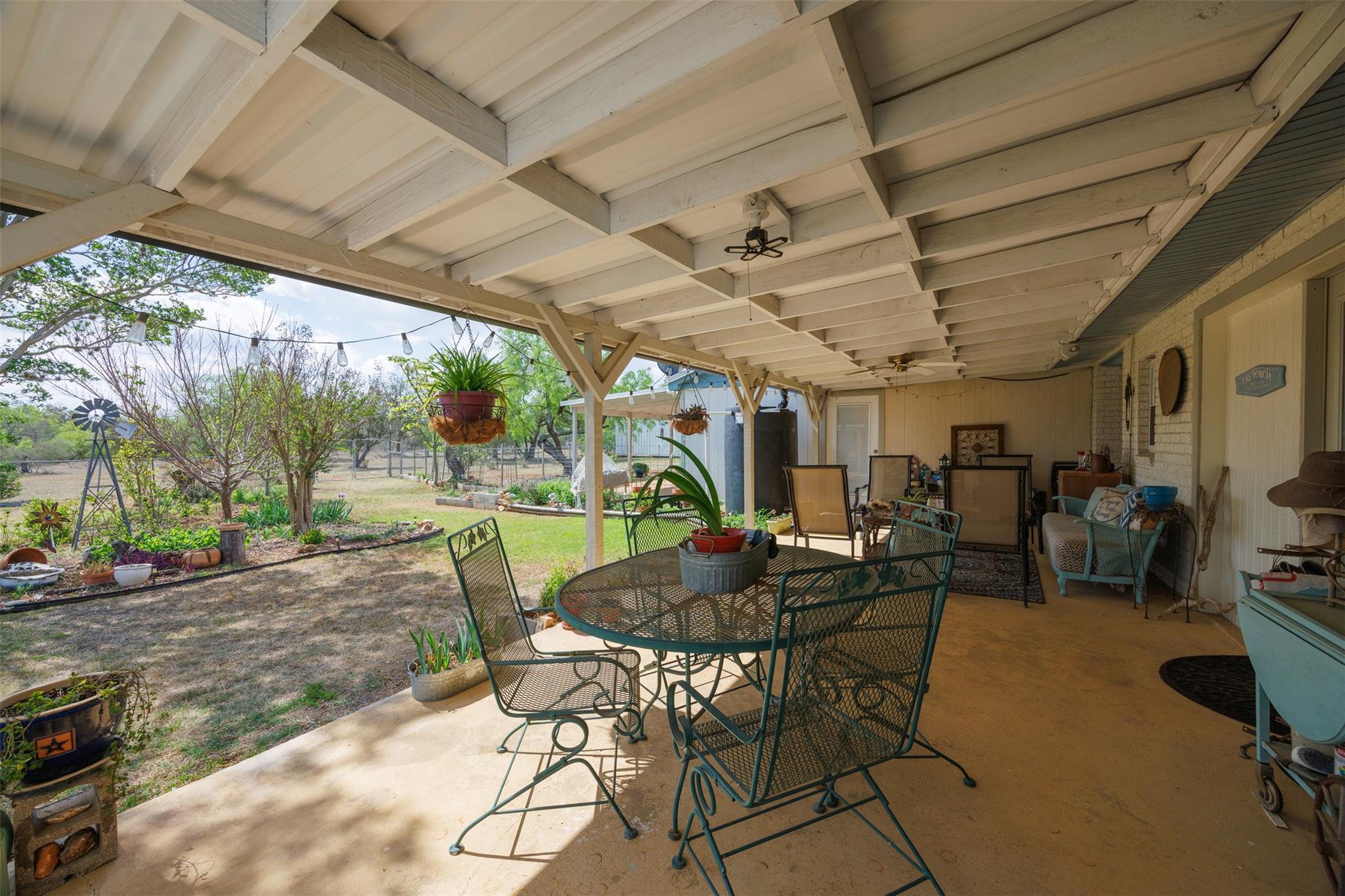 1120 Palomino Ln, San Marcos, TX 78666