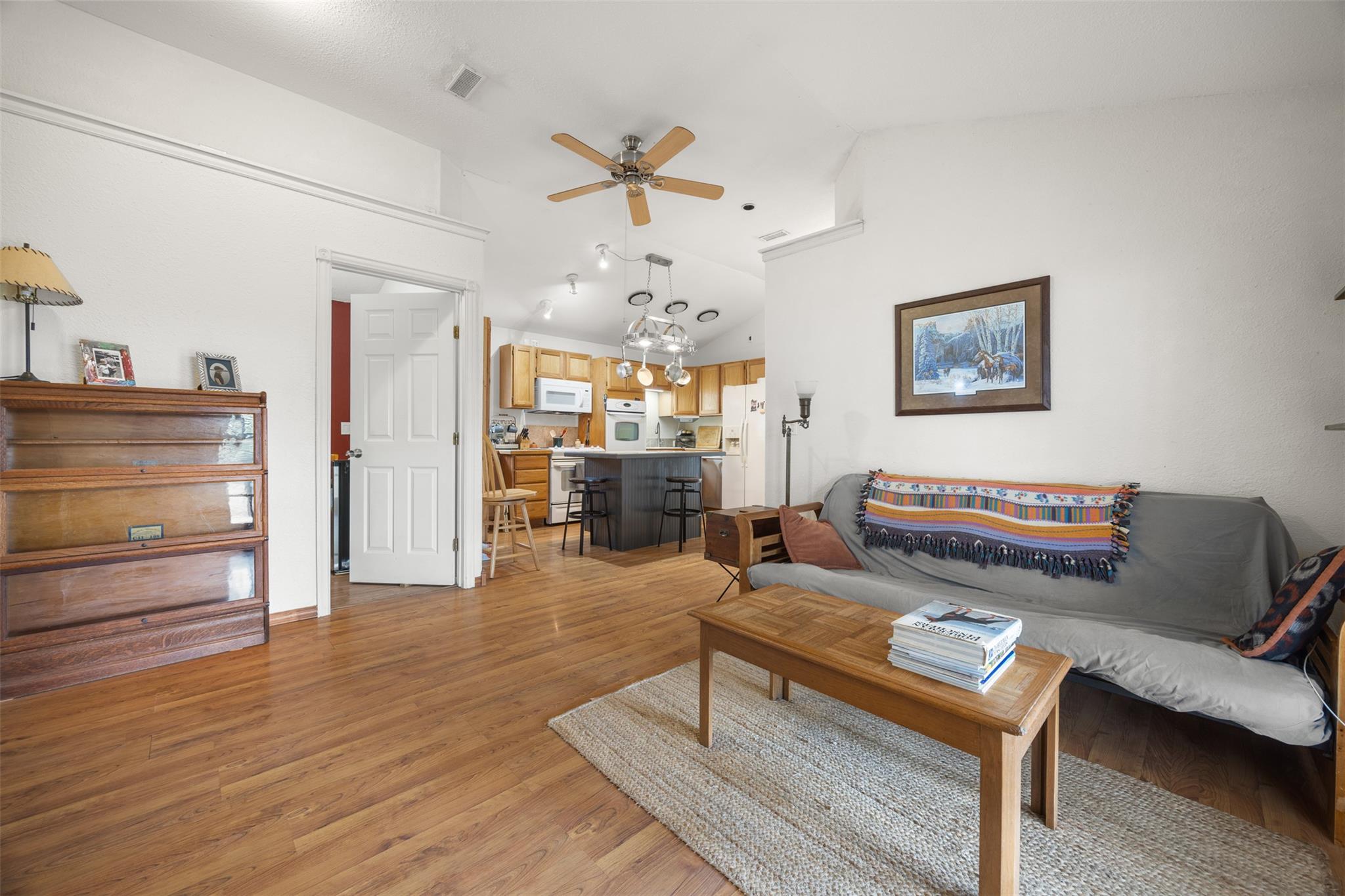 1120 Palomino Ln, San Marcos, TX 78666