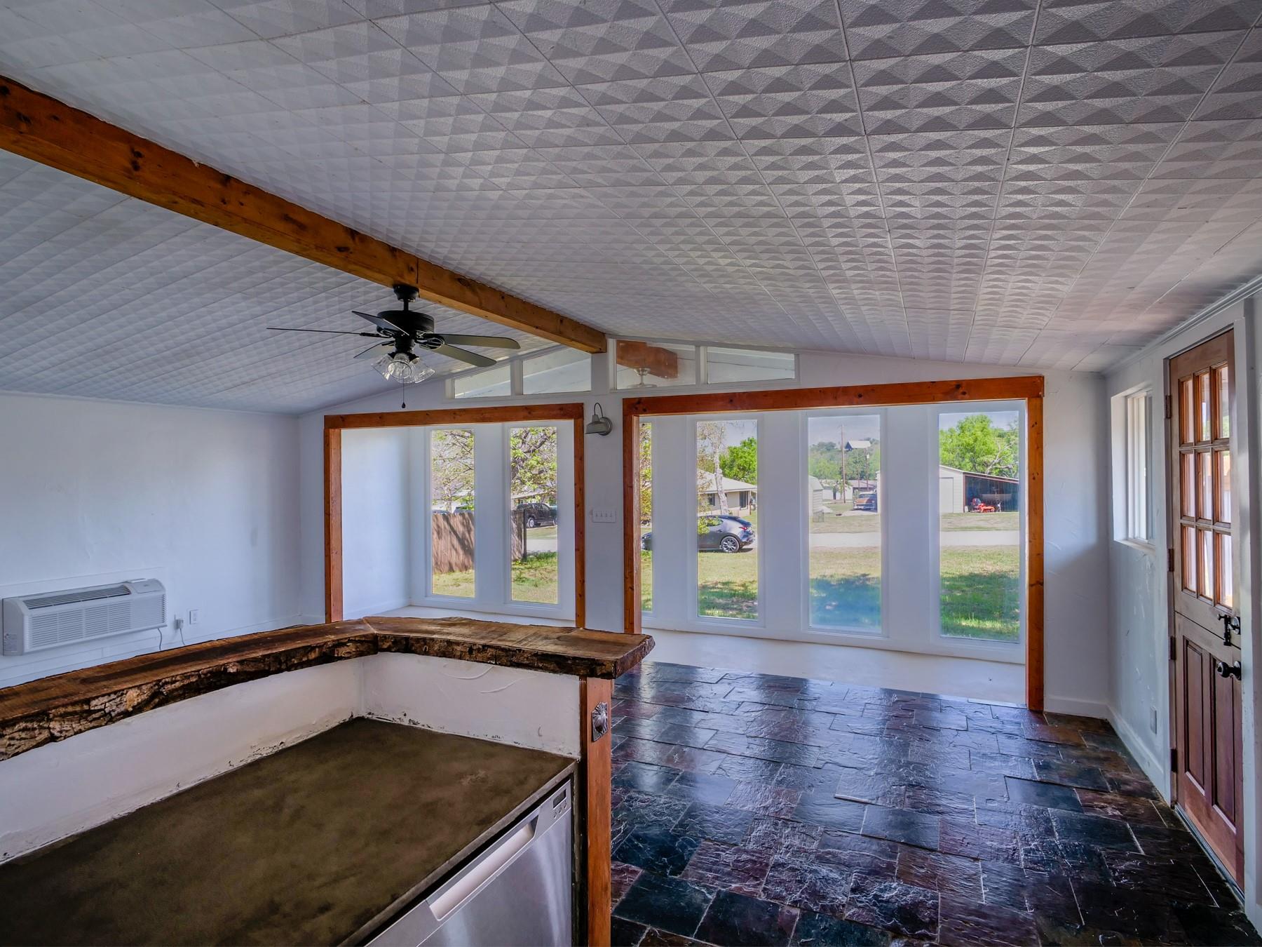 103 Chism St, Burnet, TX 78611