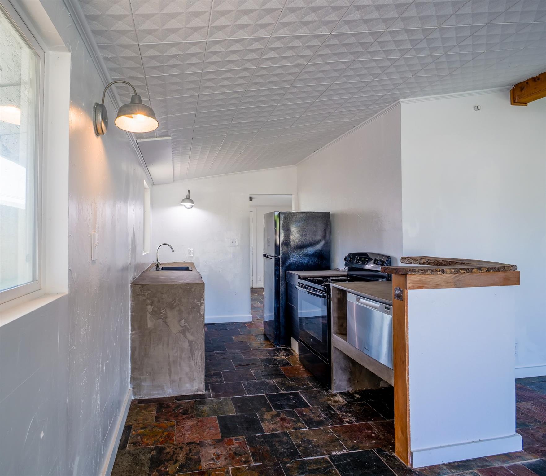 103 Chism St, Burnet, TX 78611