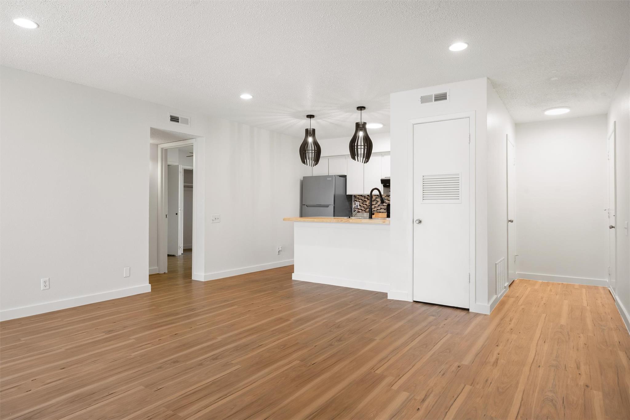 620 S 1st St # 116, Austin, TX 78704