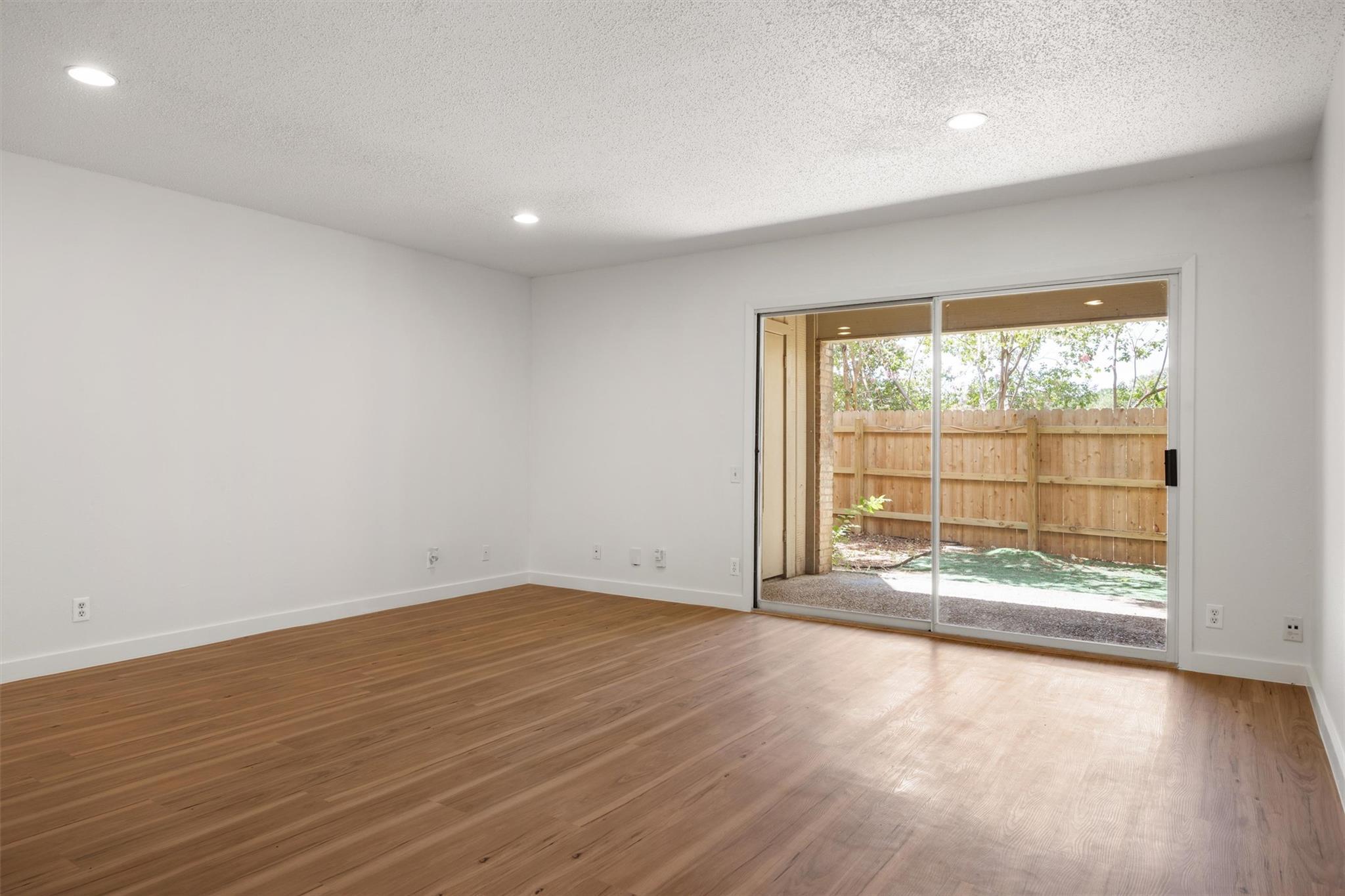 620 S 1st St # 116, Austin, TX 78704