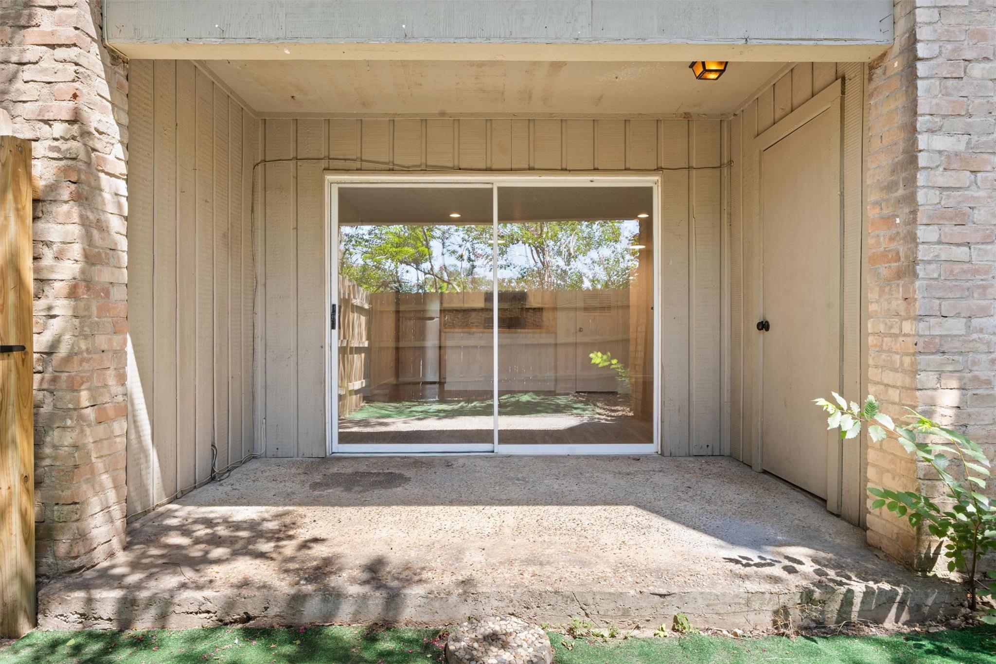 620 S 1st St # 116, Austin, TX 78704