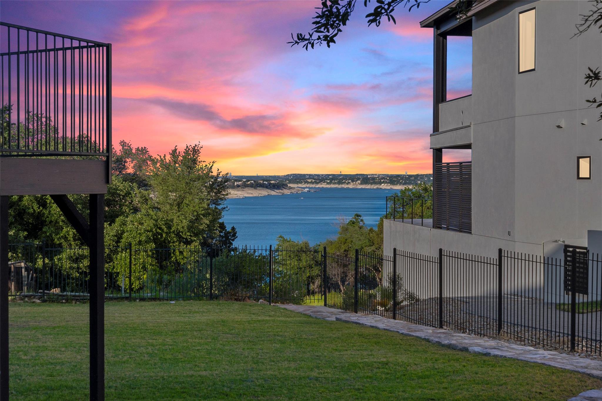 2449 Crosswind Dr, Lakeway, TX 78669