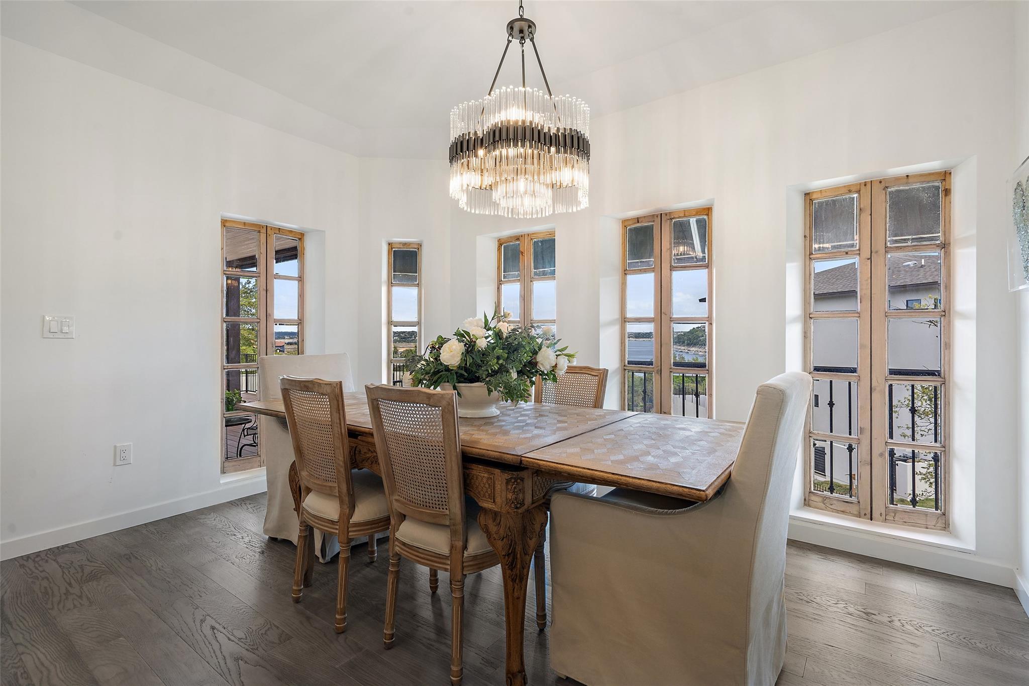 2449 Crosswind Dr, Lakeway, TX 78669