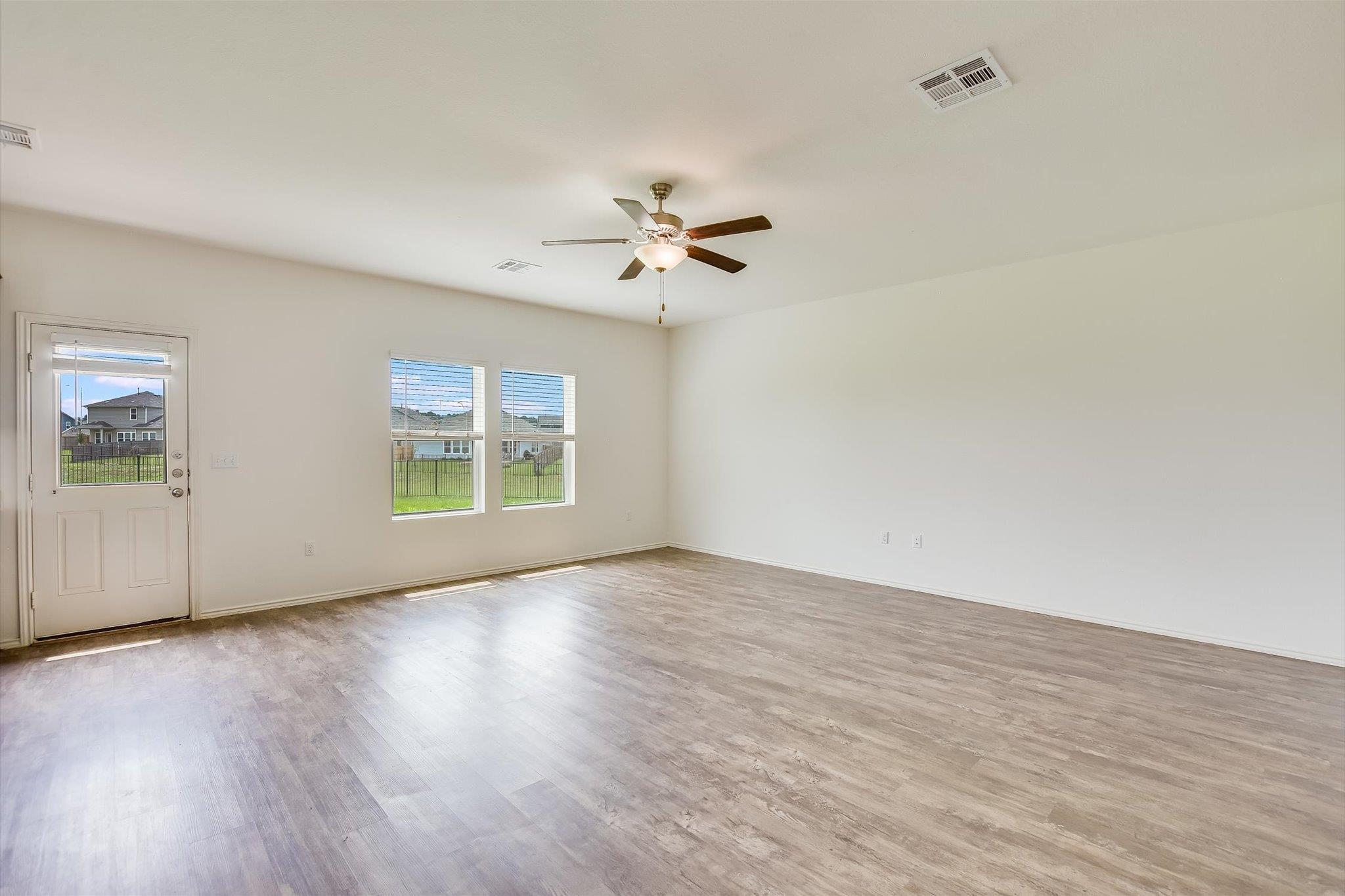 15401 Solstice Cv, Del Valle, TX 78617