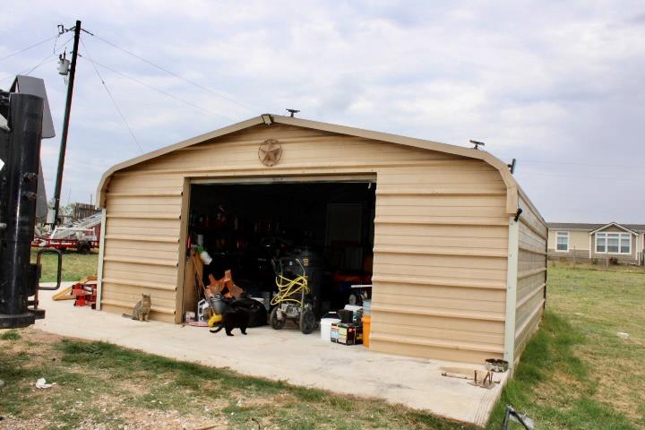 2493 County Road 464, Elgin, TX 78621