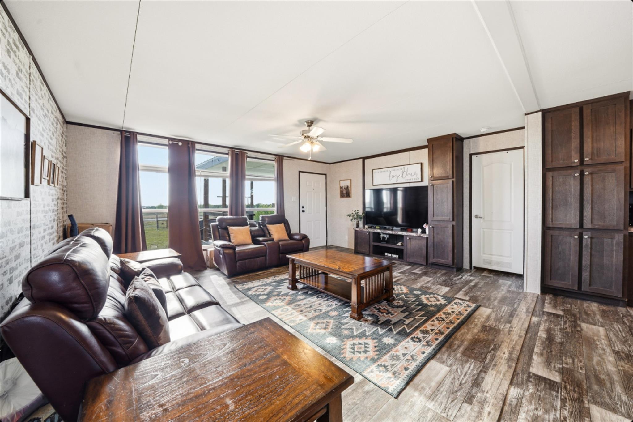 2493 County Road 464, Elgin, TX 78621