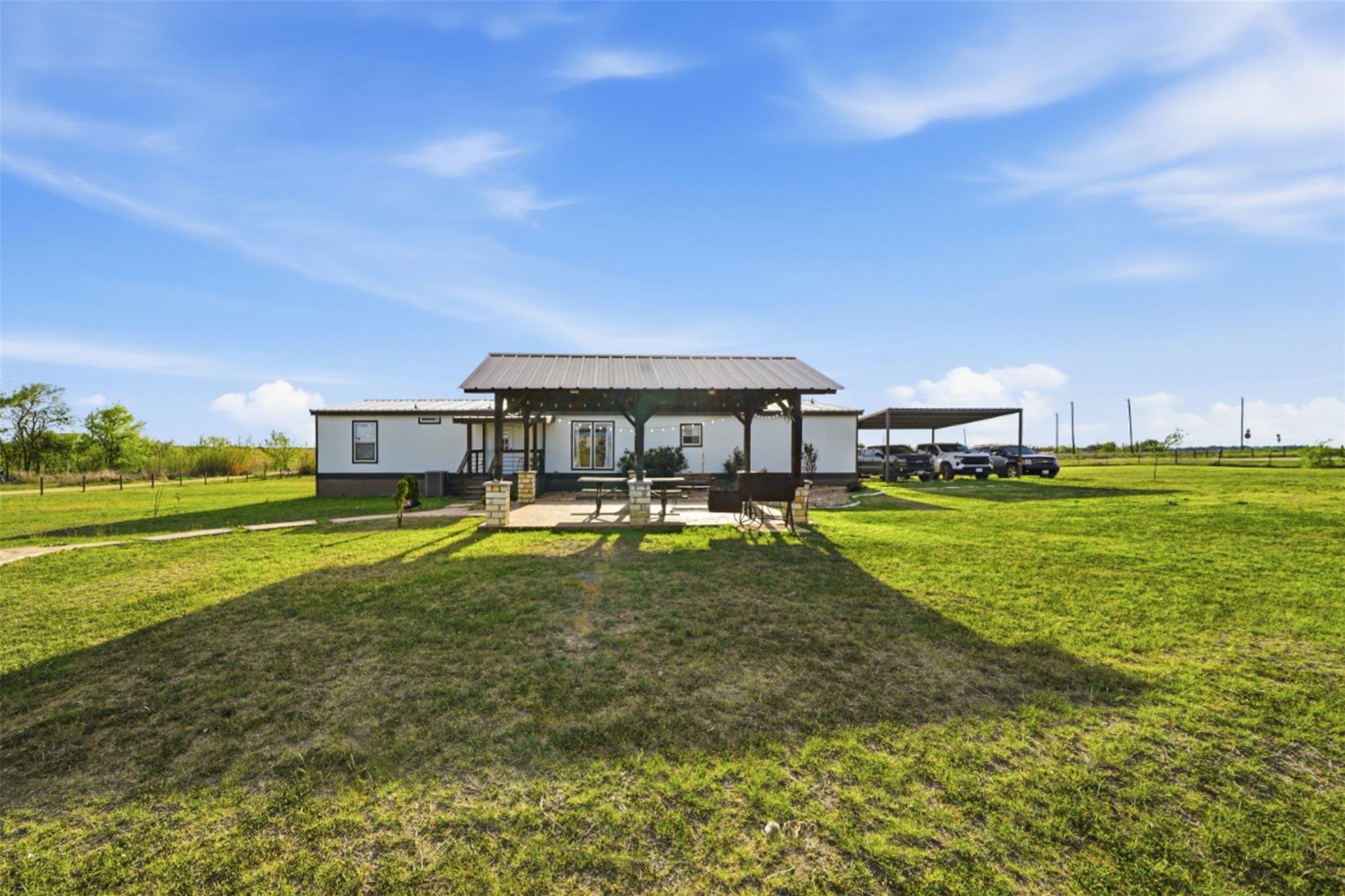 2493 County Road 464, Elgin, TX 78621