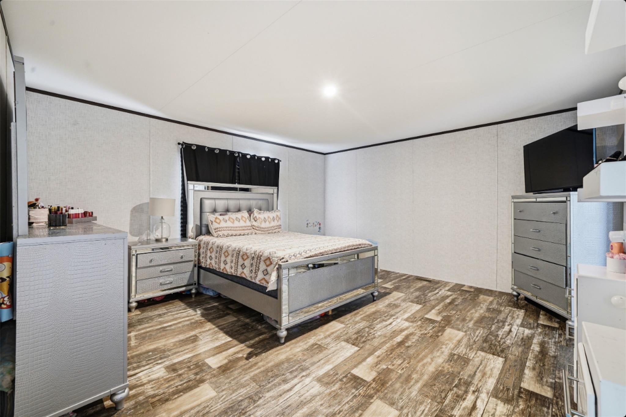 2493 County Road 464, Elgin, TX 78621