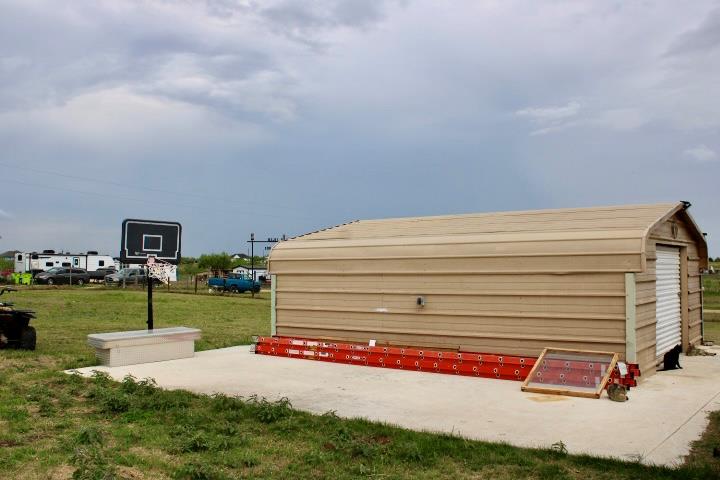 2493 County Road 464, Elgin, TX 78621