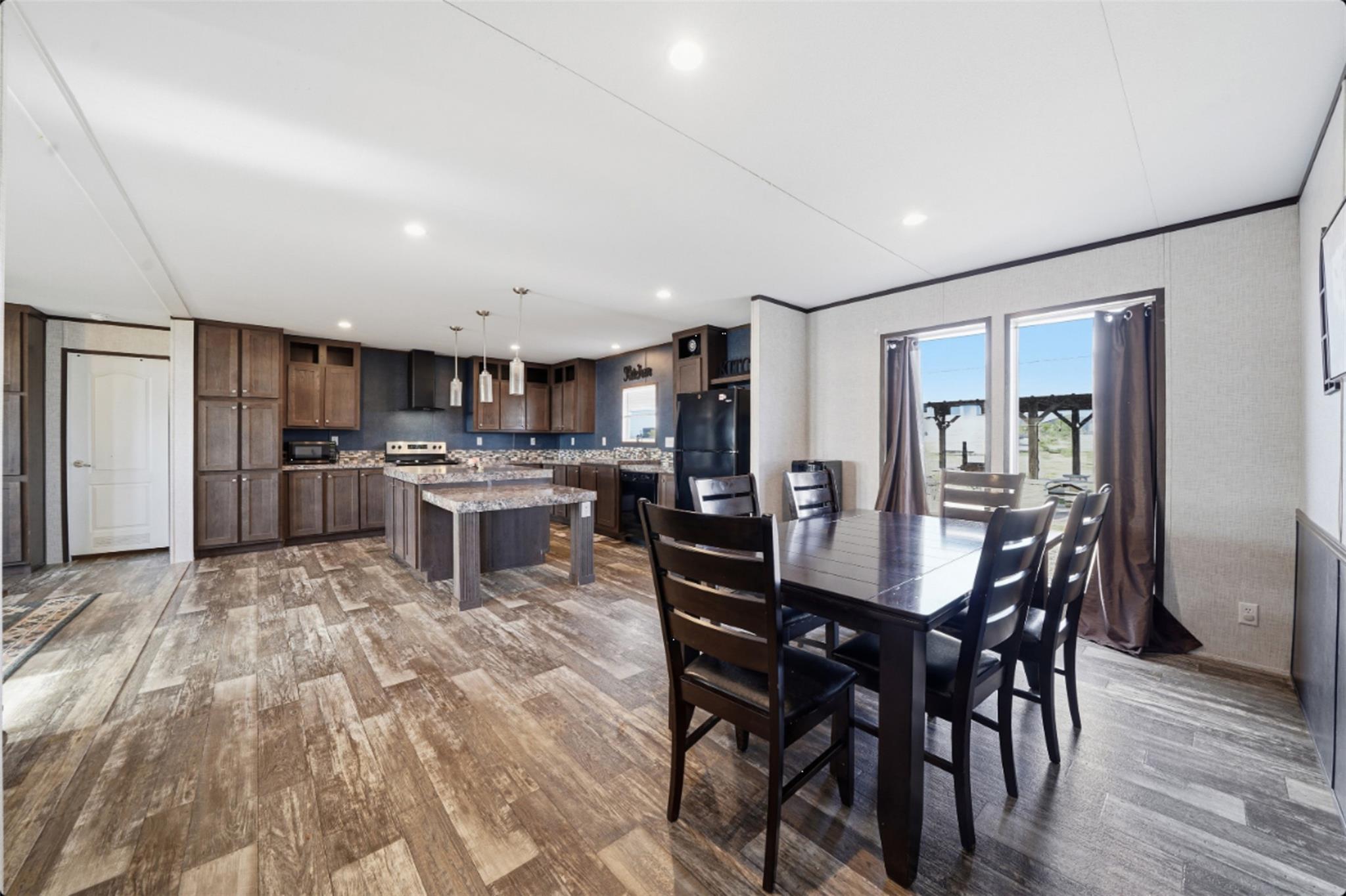 2493 County Road 464, Elgin, TX 78621