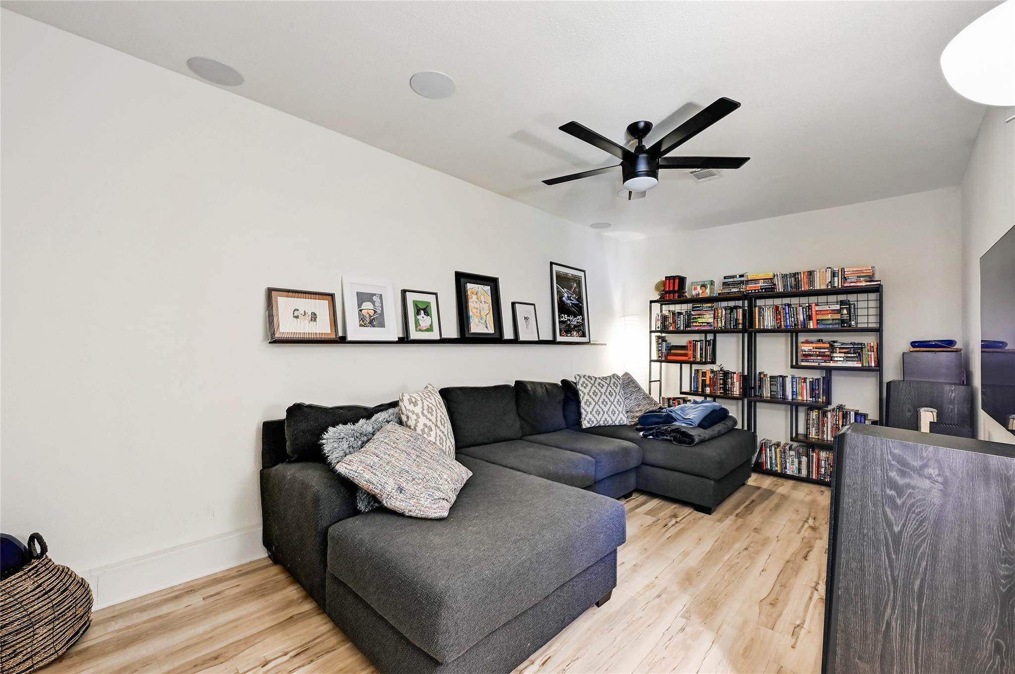 9702 Oriole Dr, Austin, TX 78753