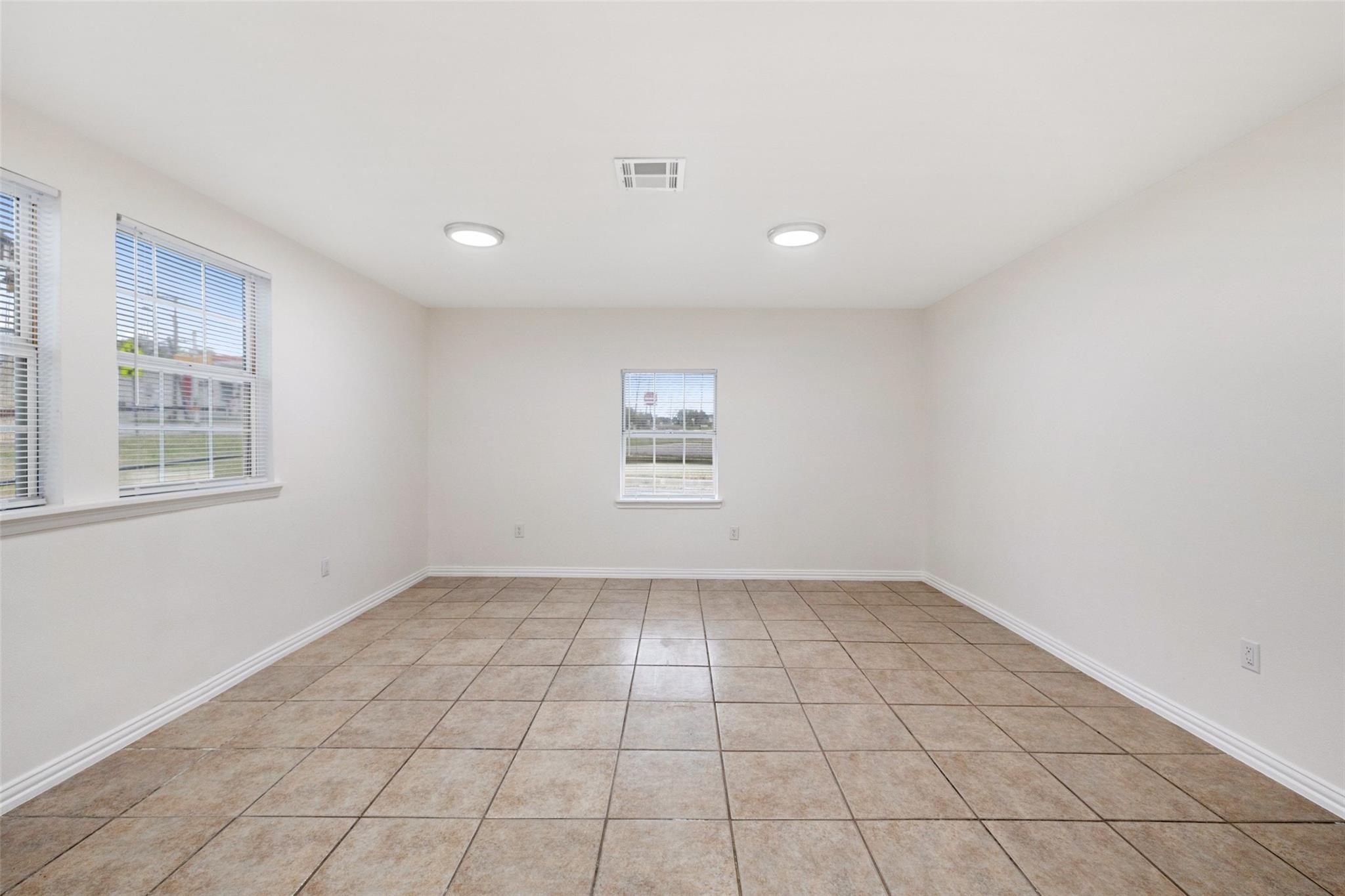 750 S Mays St, Round Rock, TX 78664