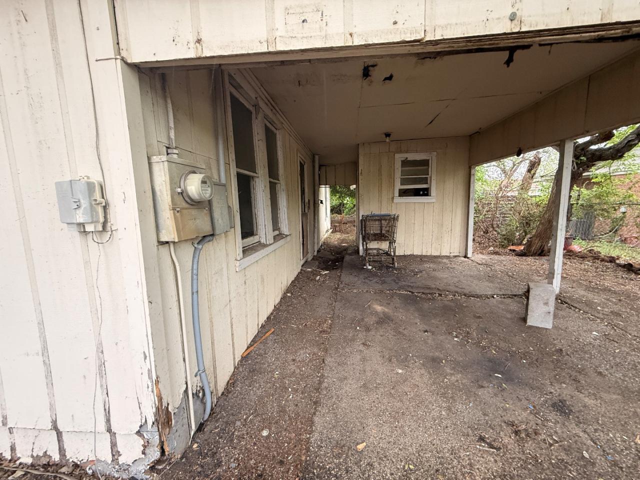 918 S Brazos St, Lockhart, TX 78644