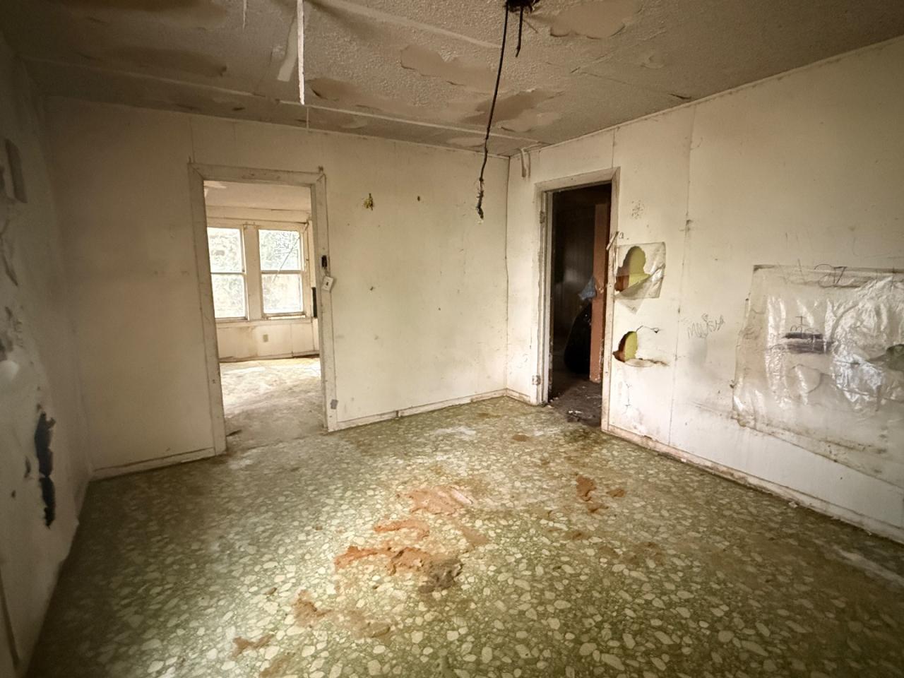 918 S Brazos St, Lockhart, TX 78644