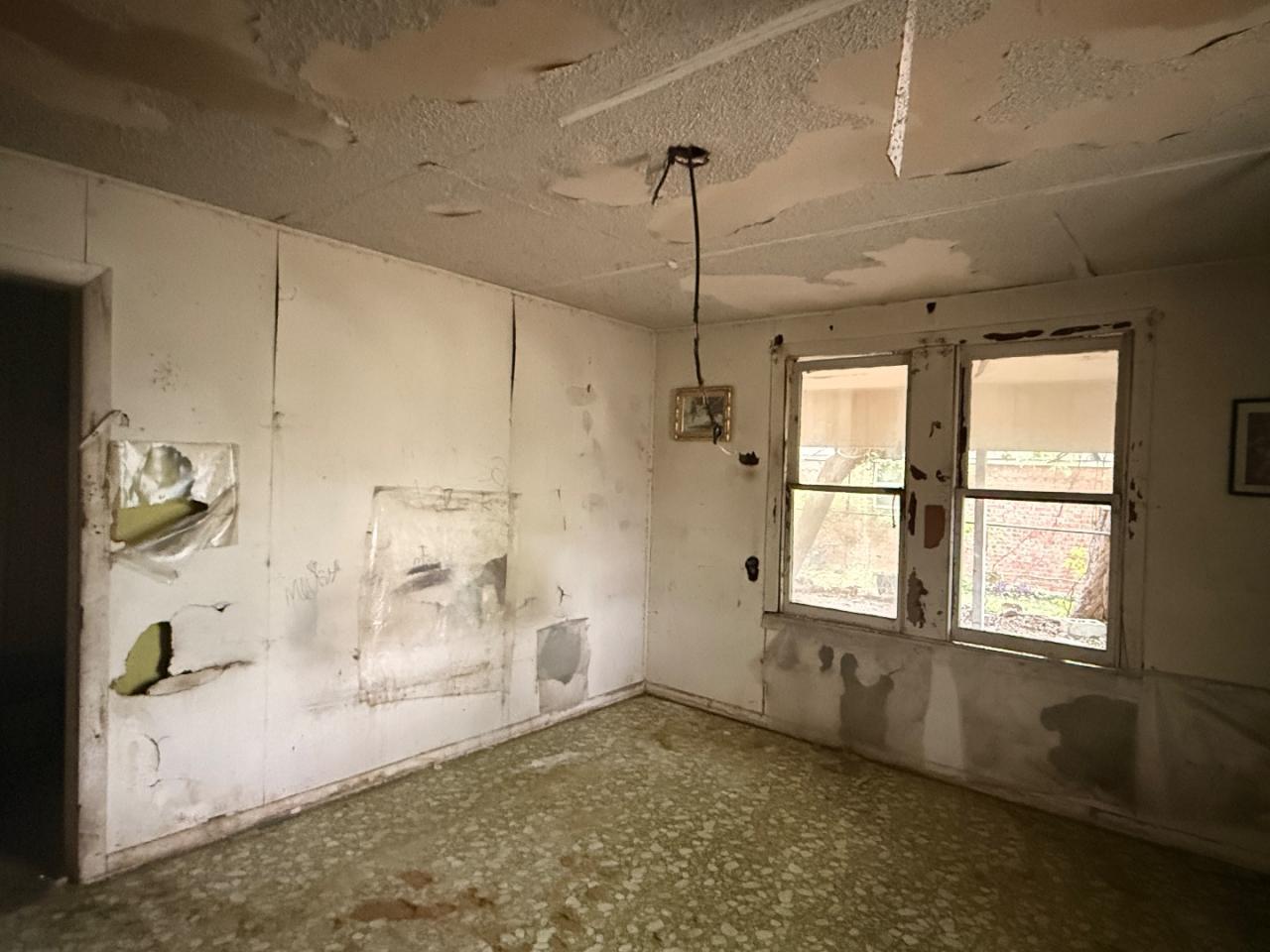 918 S Brazos St, Lockhart, TX 78644