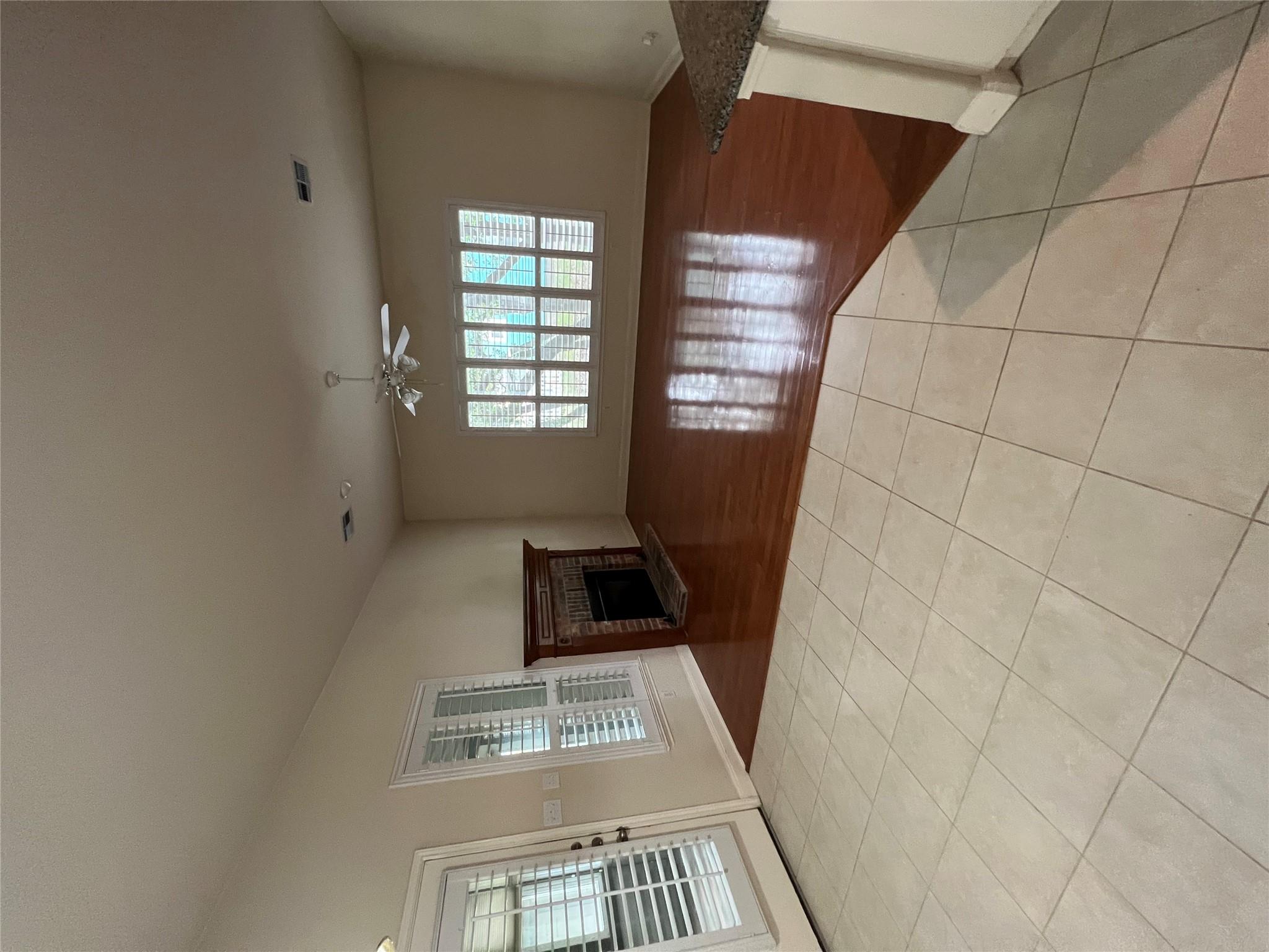 6126 Hartson, Kyle, TX 78640