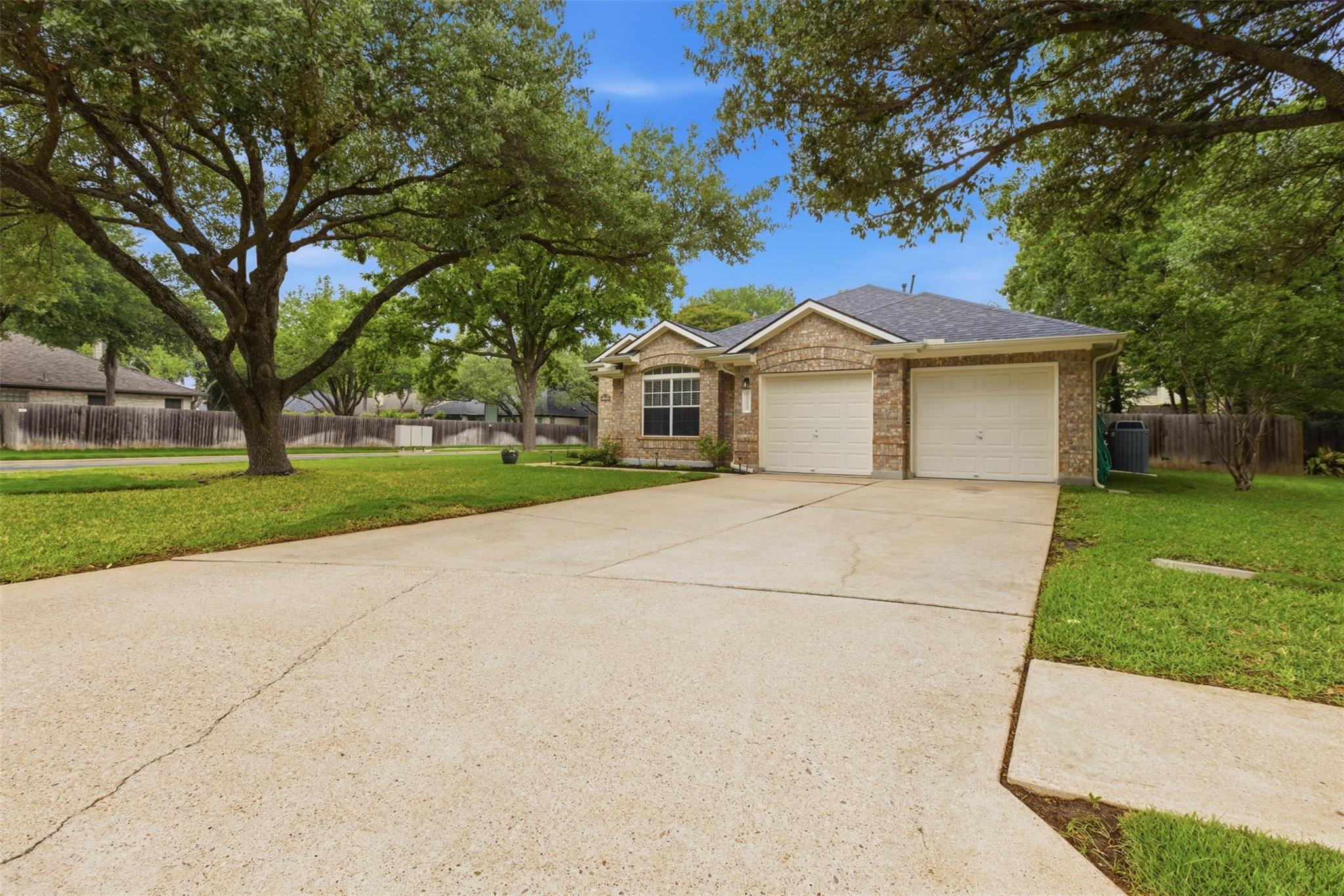 2100 Red Oak Cir, Round Rock, TX 78681