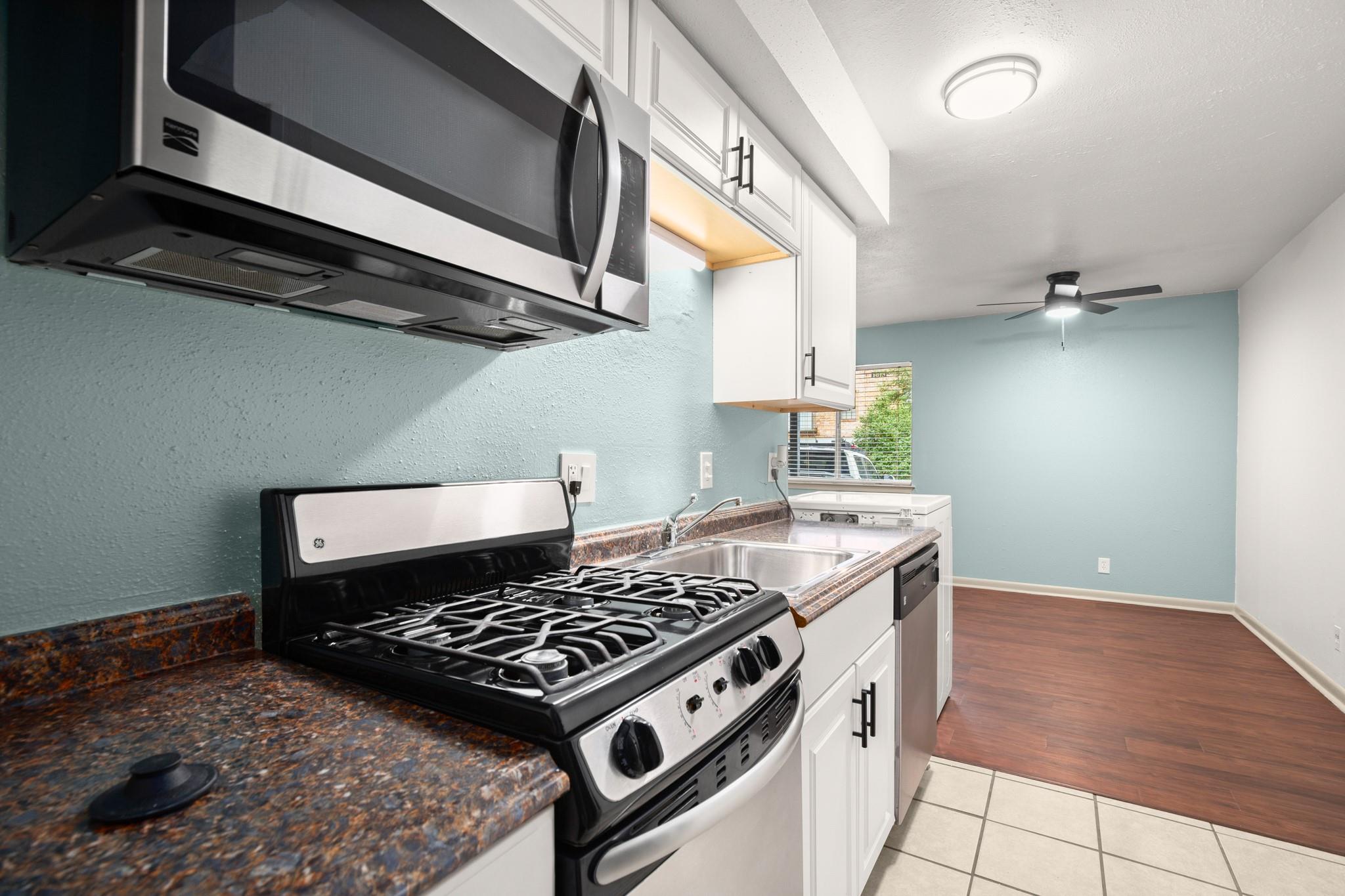 1010 W 23rd St # 3, Austin, TX 78705