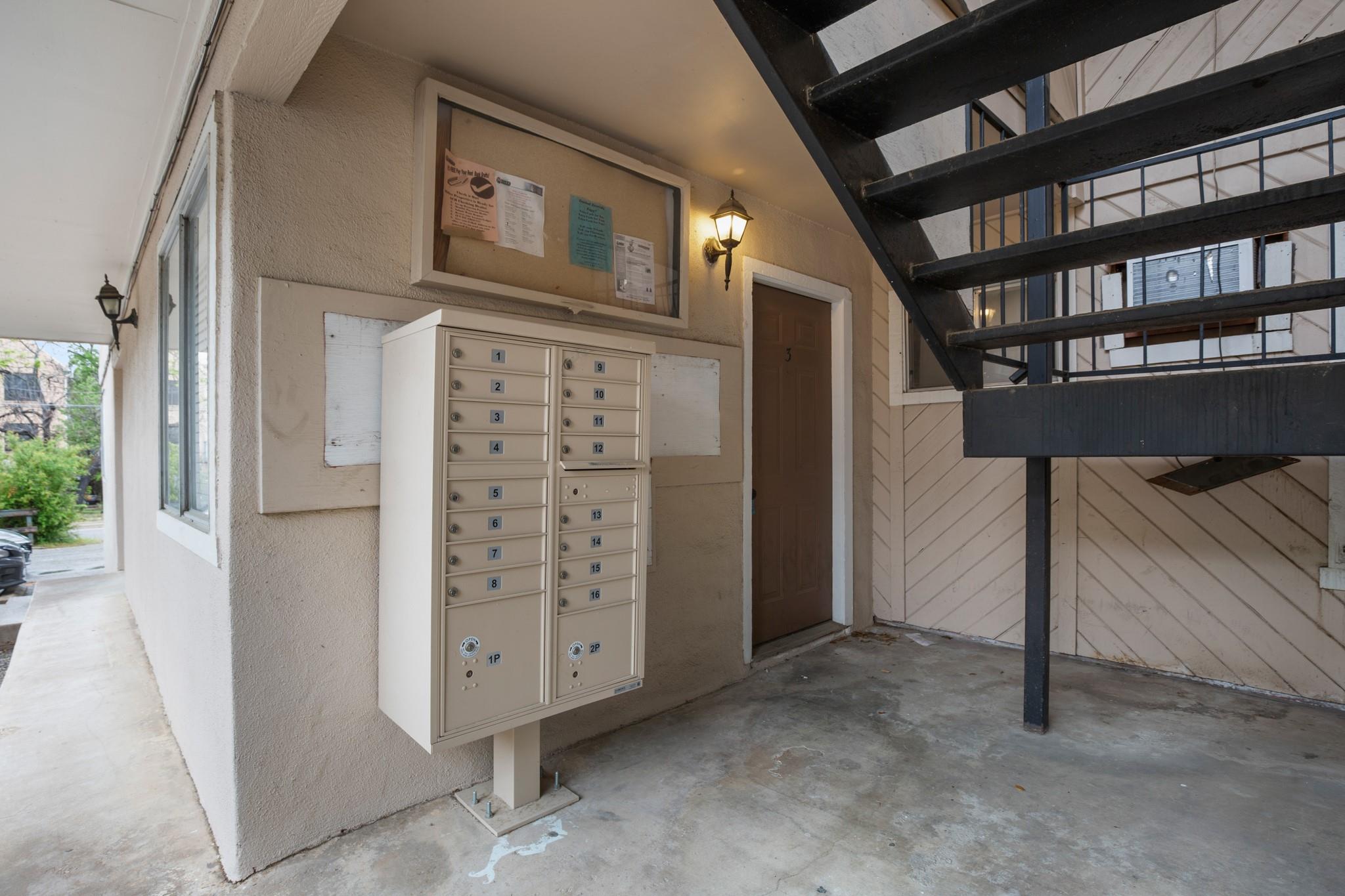 1010 W 23rd St # 3, Austin, TX 78705