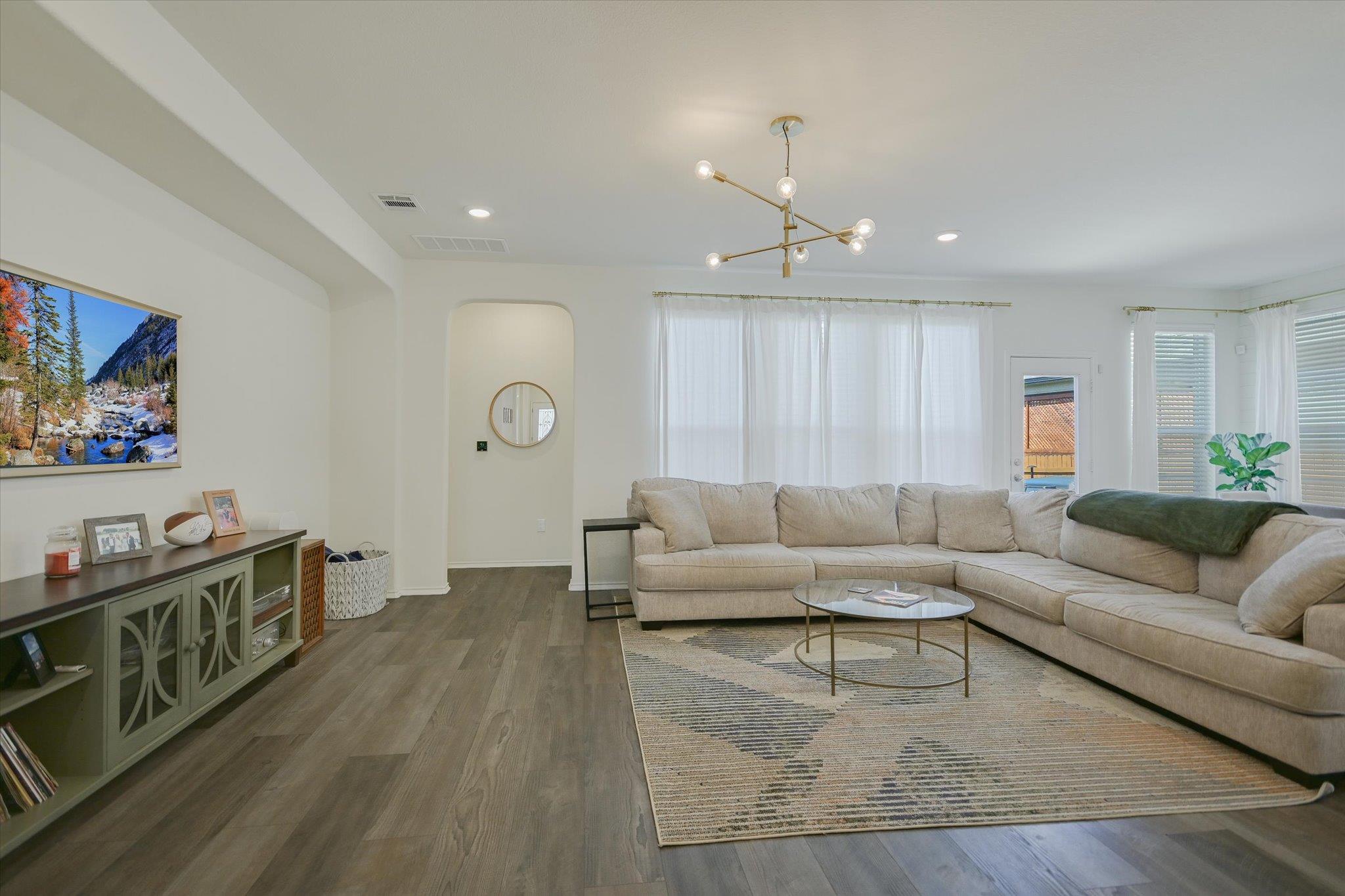 7216 Kilday Cv, Austin, TX 78744