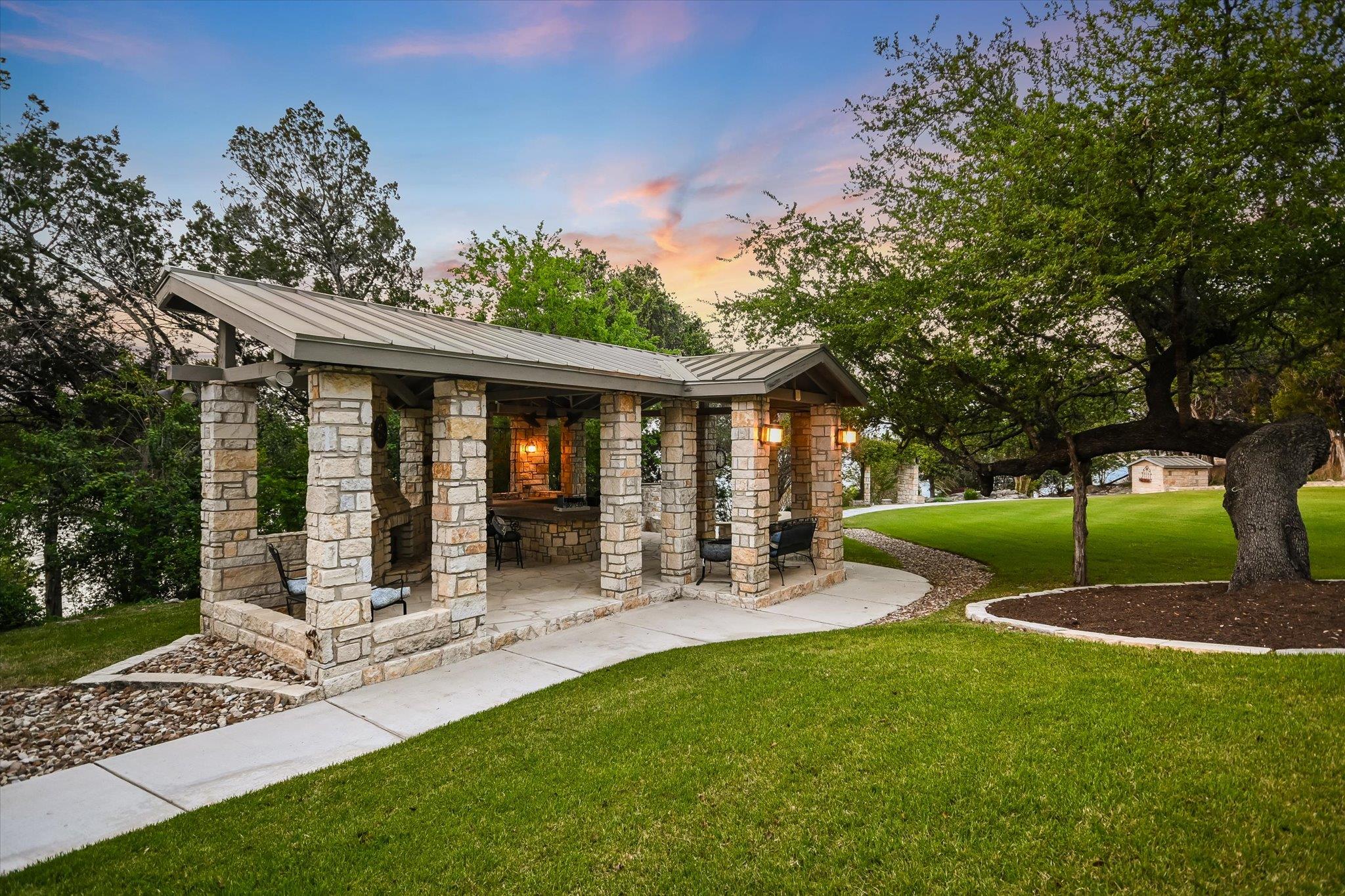 17510 Whippoorwill Trl, Lago Vista, TX 78645