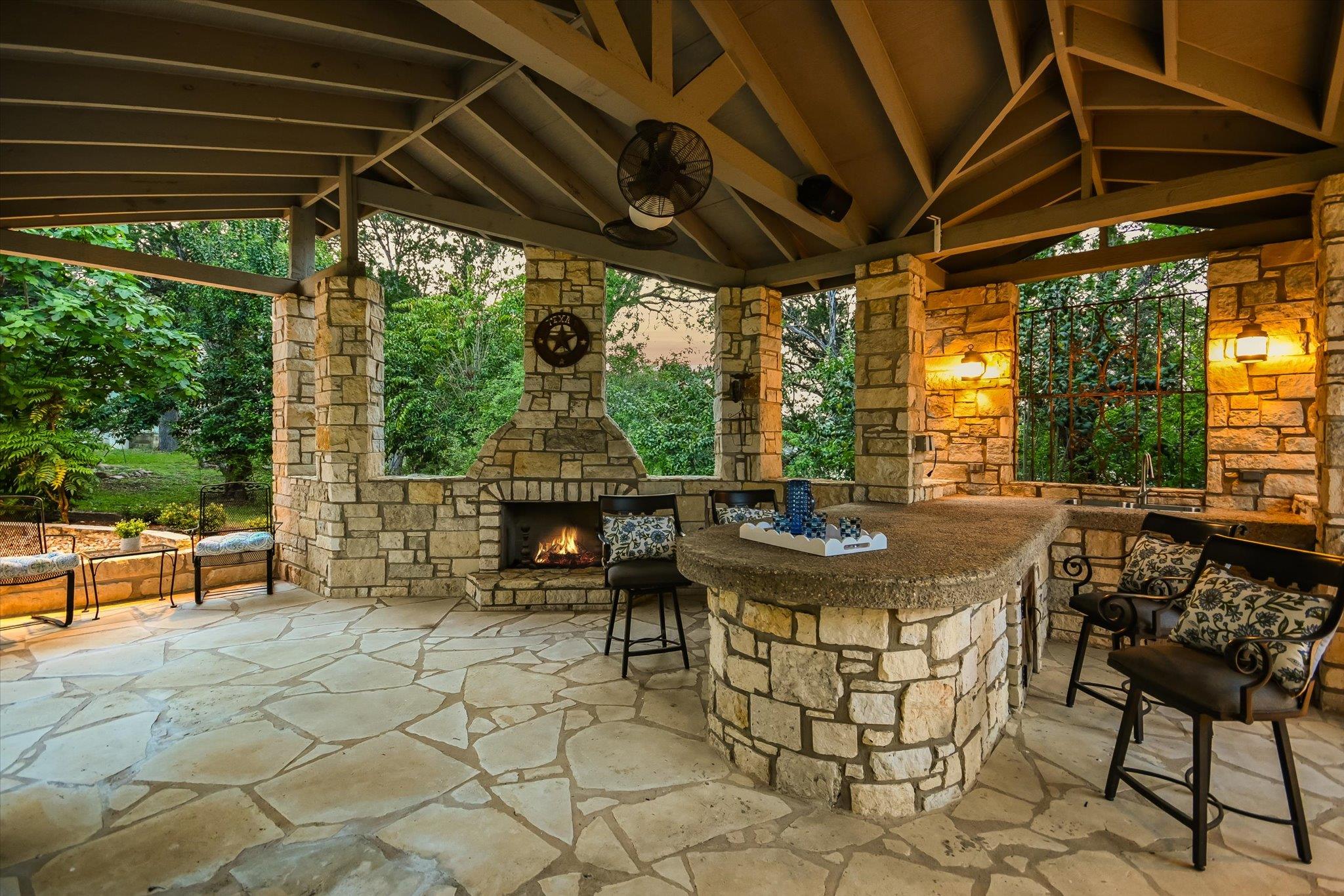 17510 Whippoorwill Trl, Lago Vista, TX 78645