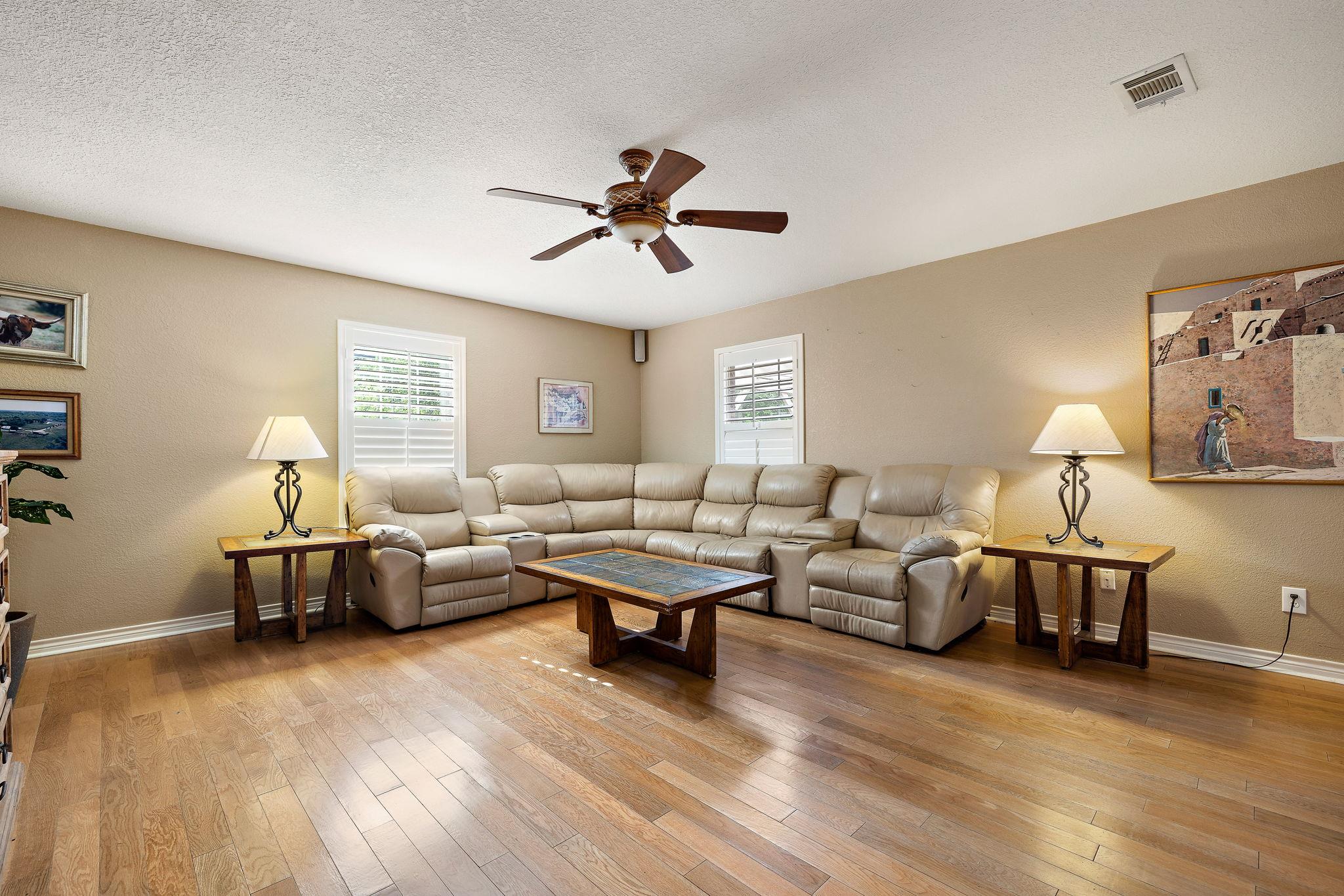 15 Meadow Run, Round Rock, TX 78664