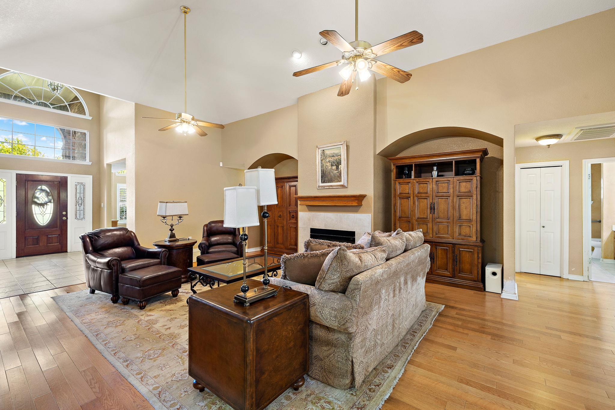 15 Meadow Run, Round Rock, TX 78664