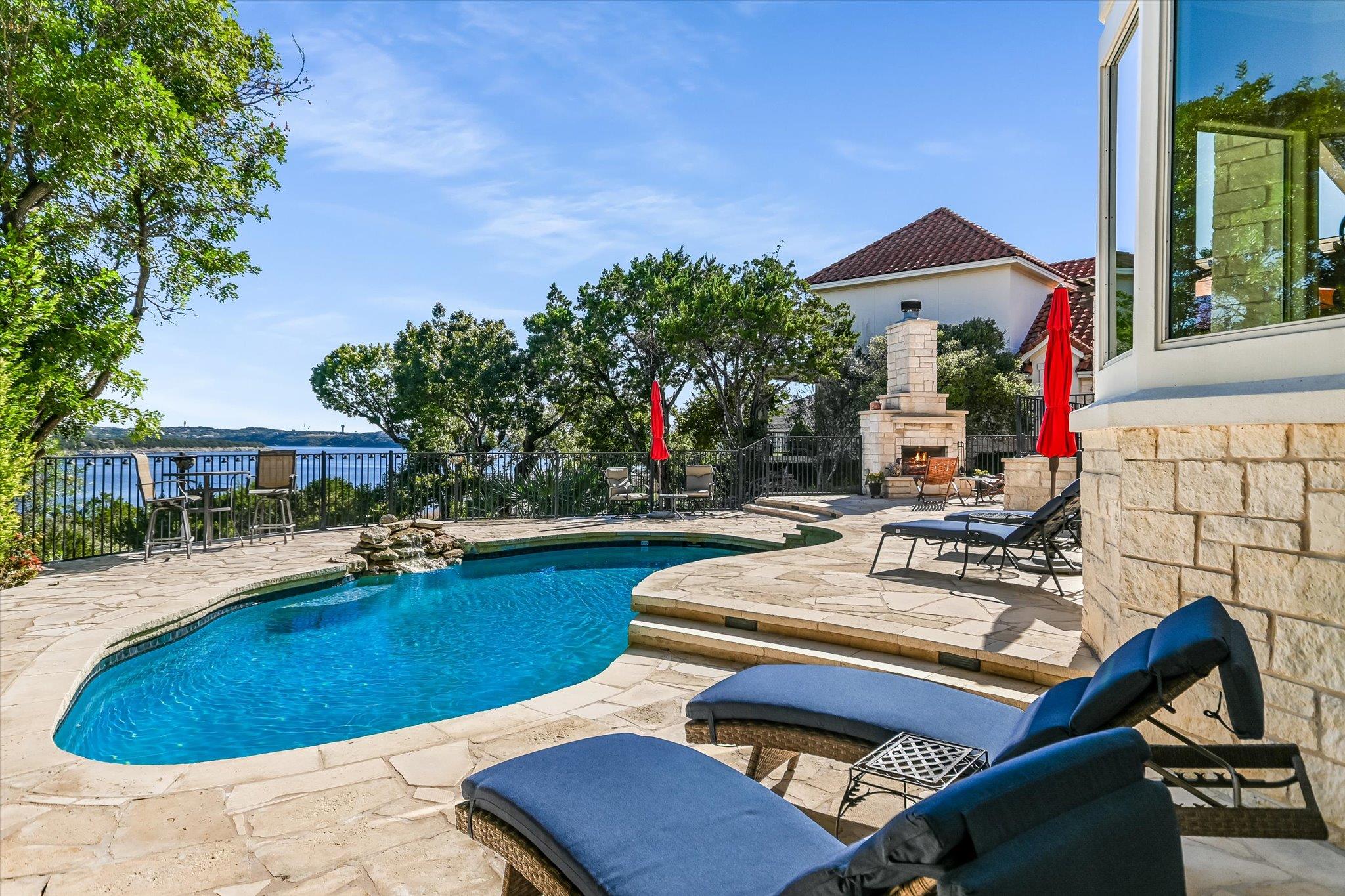1817 Kingfisher Ridge Cv, Lago Vista, TX 78645