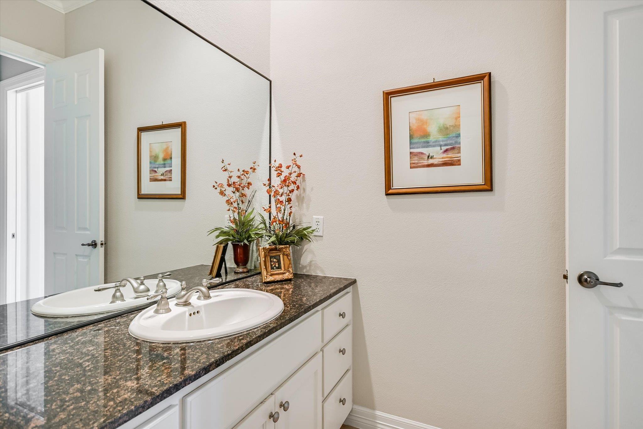 1817 Kingfisher Ridge Cv, Lago Vista, TX 78645